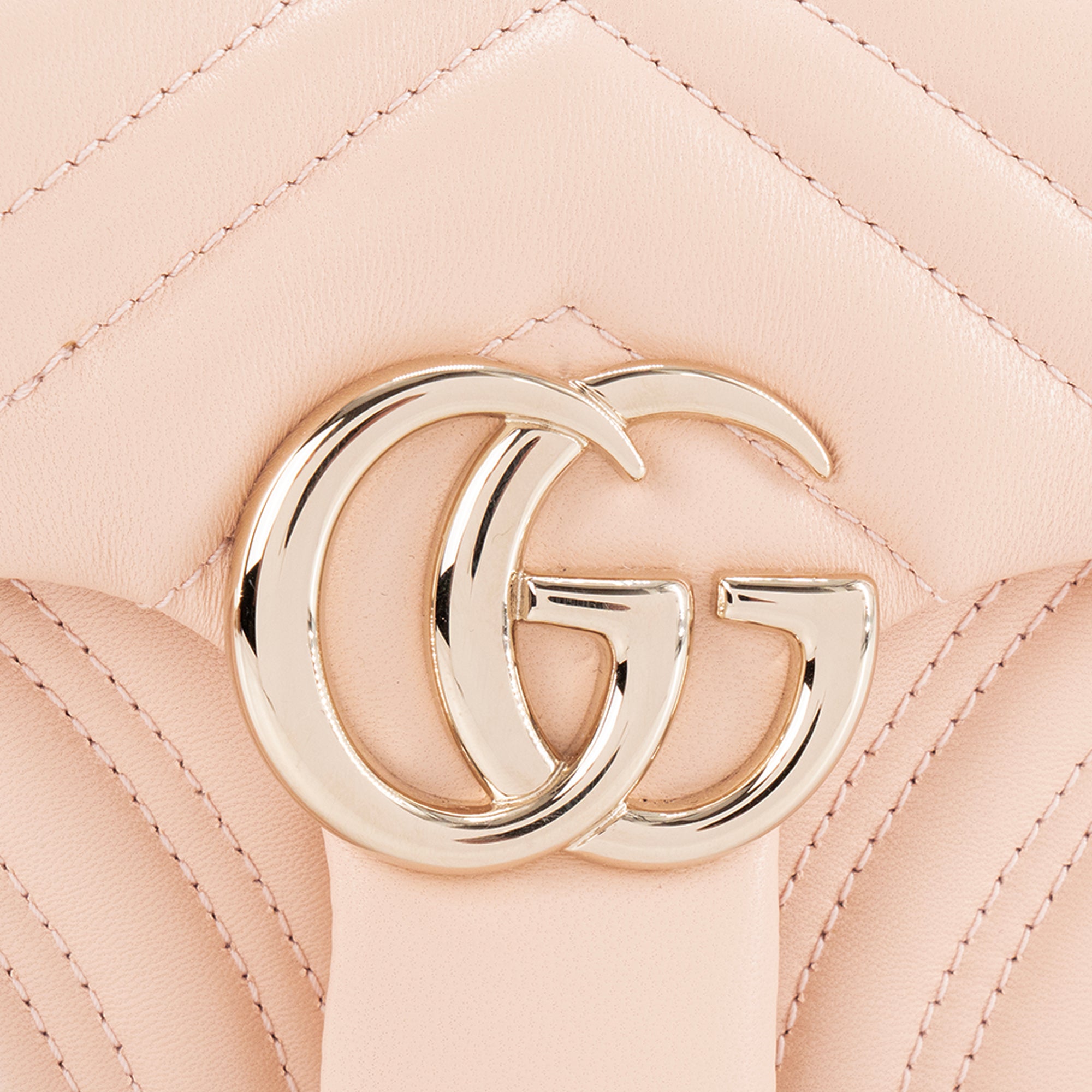 GUCCI - Sac à bandoulière Marmont small Gucci en cuir lisse rose