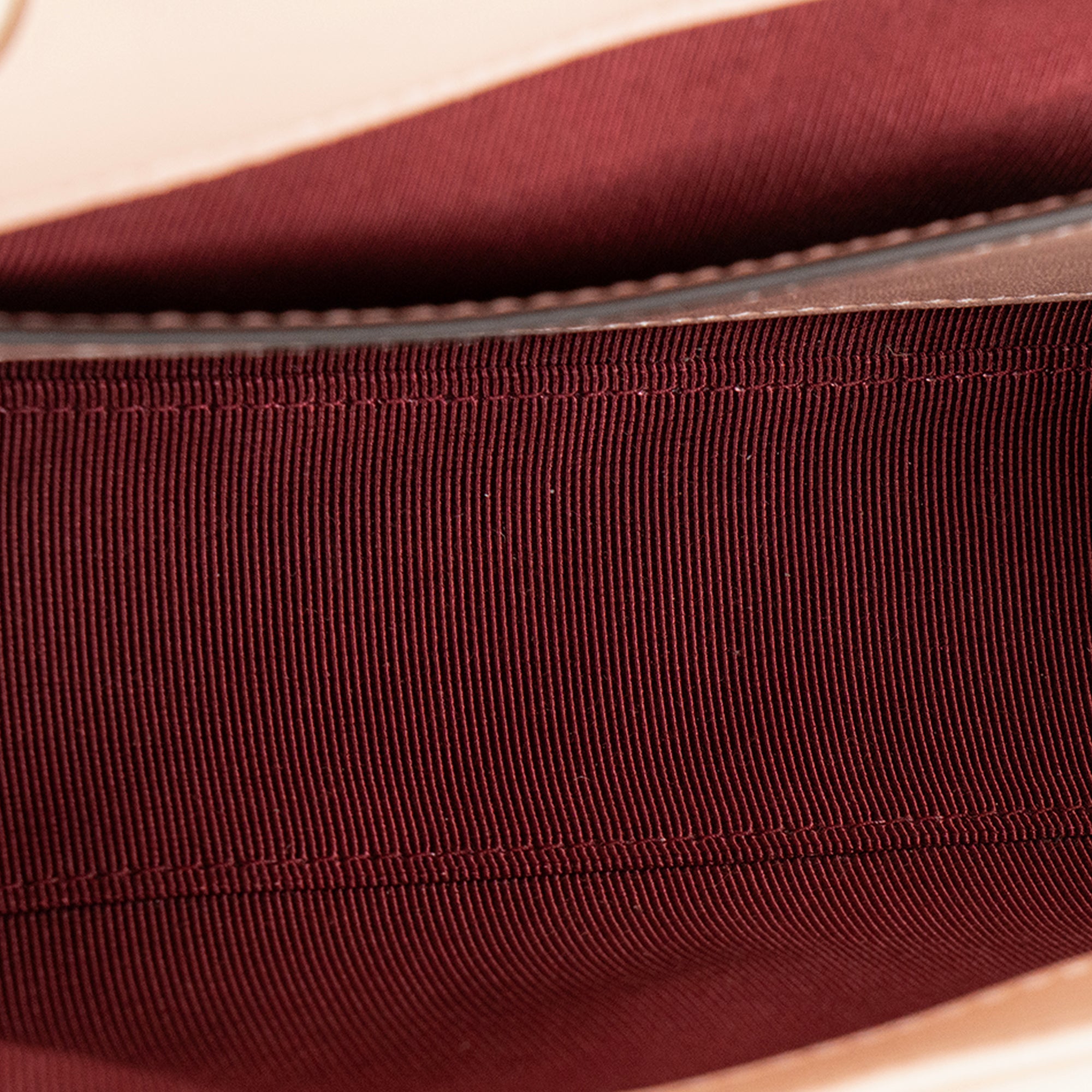 GUCCI - Sac à bandoulière Marmont small Gucci en cuir lisse rose