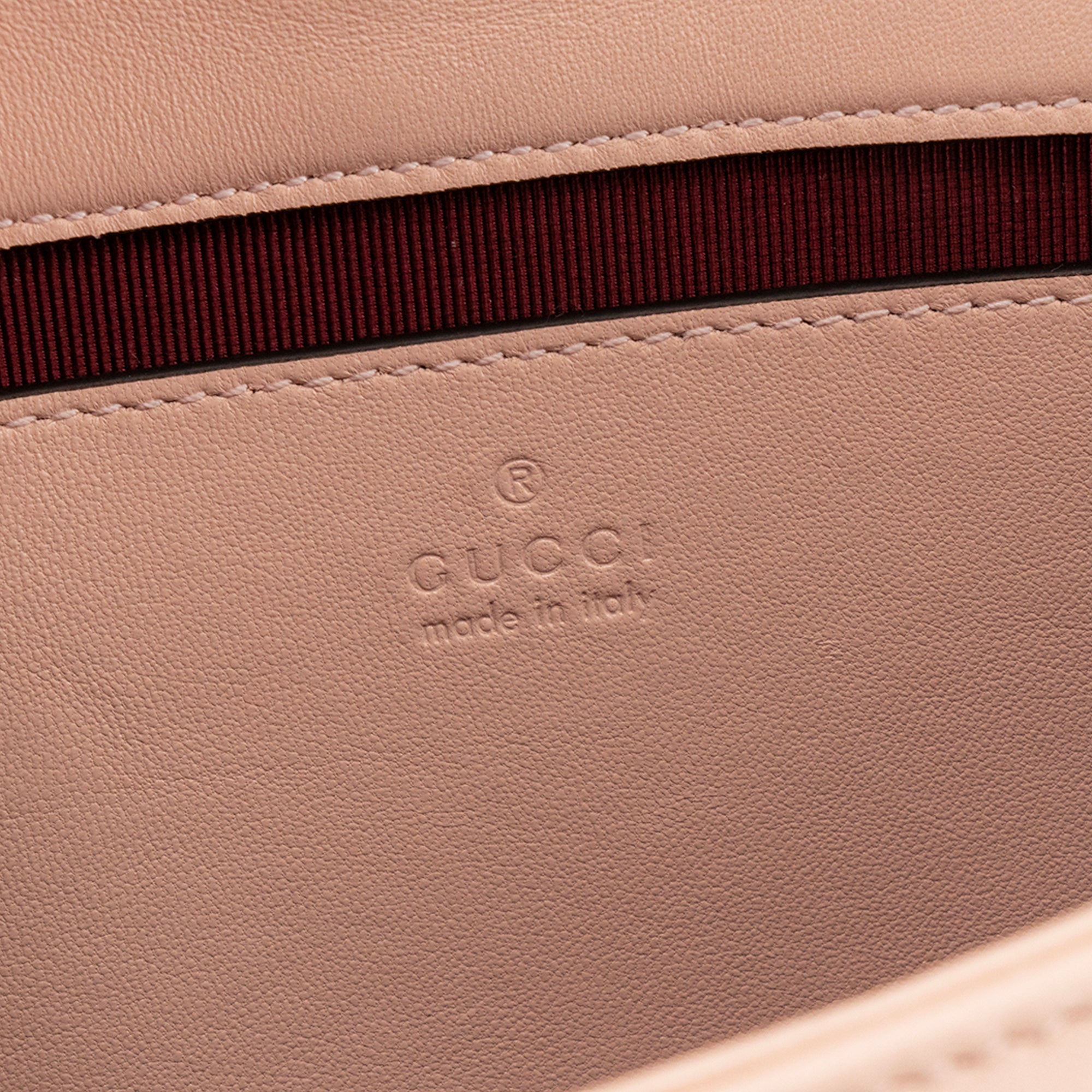 GUCCI - Sac à bandoulière Marmont small Gucci en cuir lisse rose