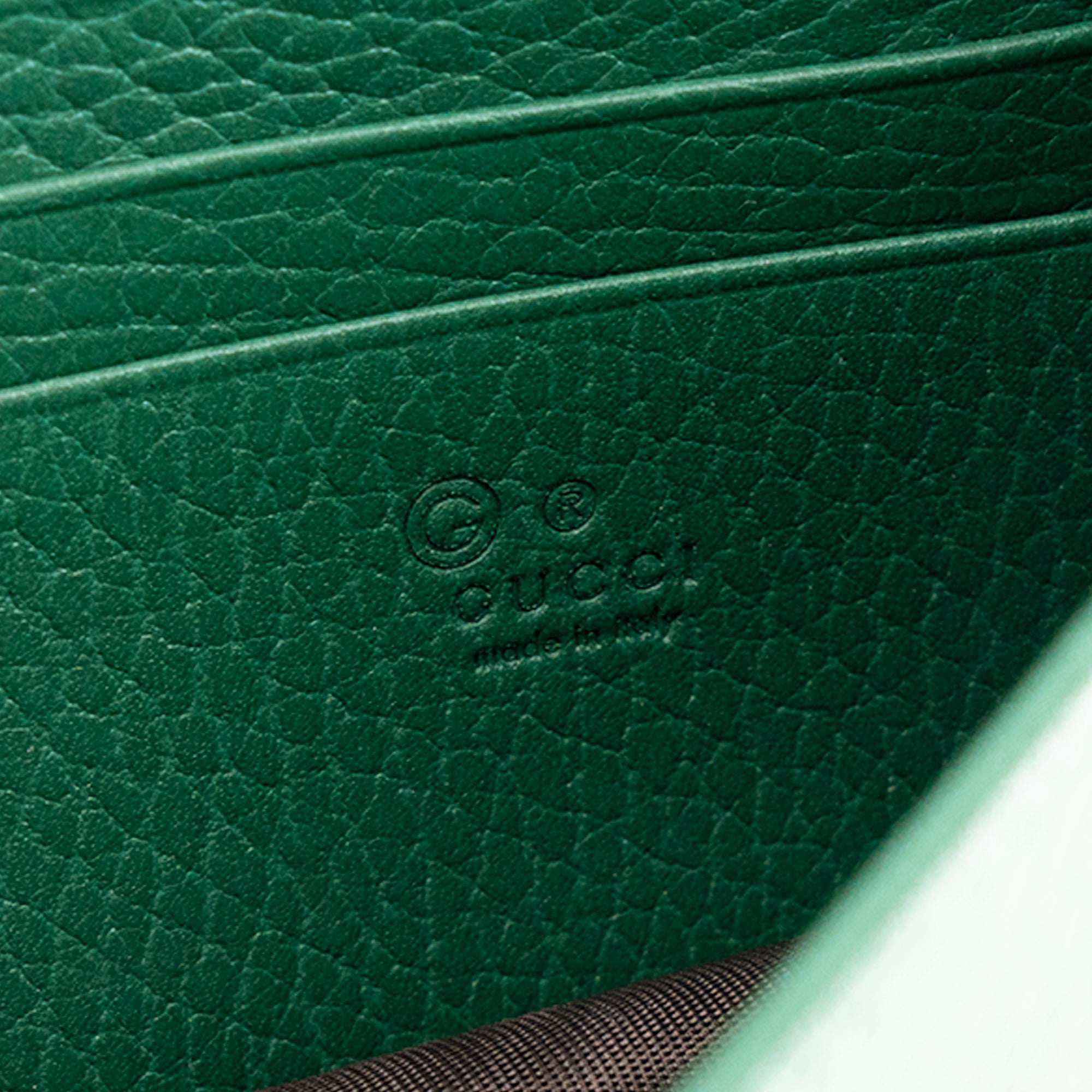 GUCCI - Sac à bandoulière Wallet On Chain Gucci en cuir grainé vert