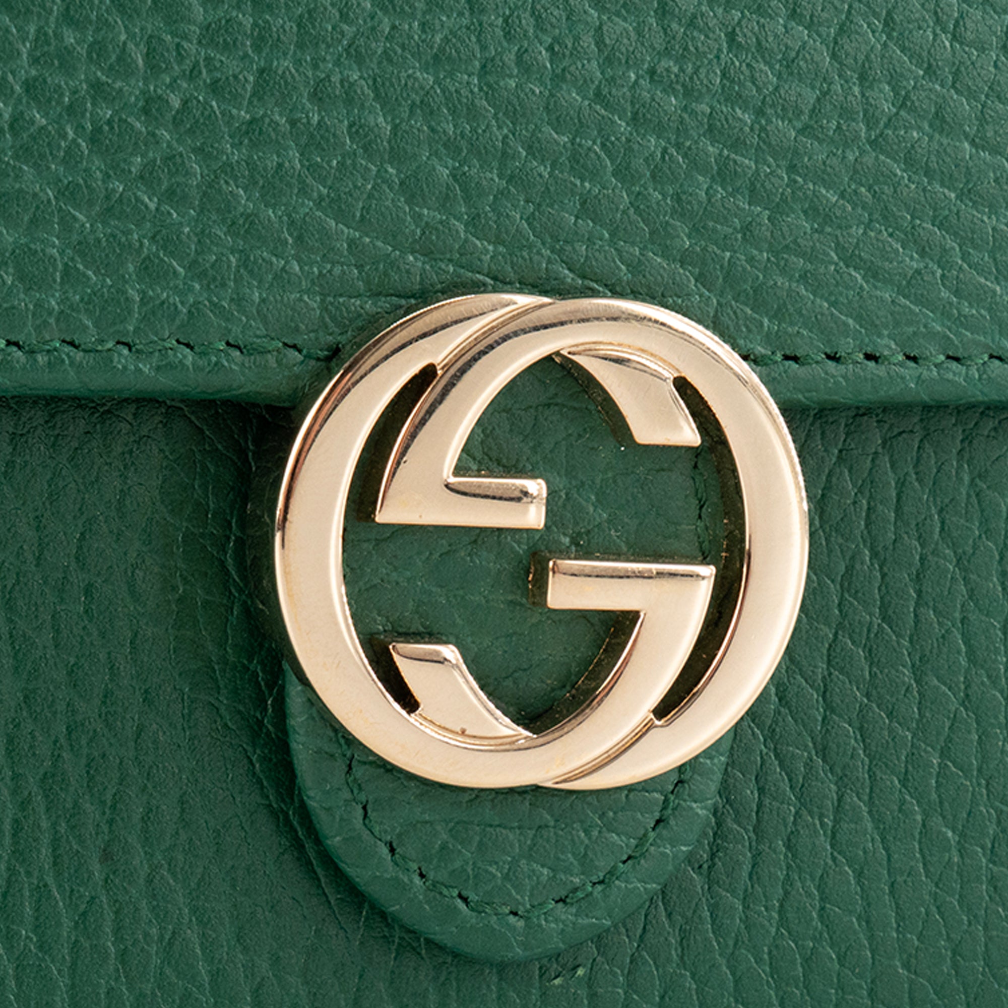 GUCCI - Sac à bandoulière Wallet On Chain Gucci en cuir grainé vert
