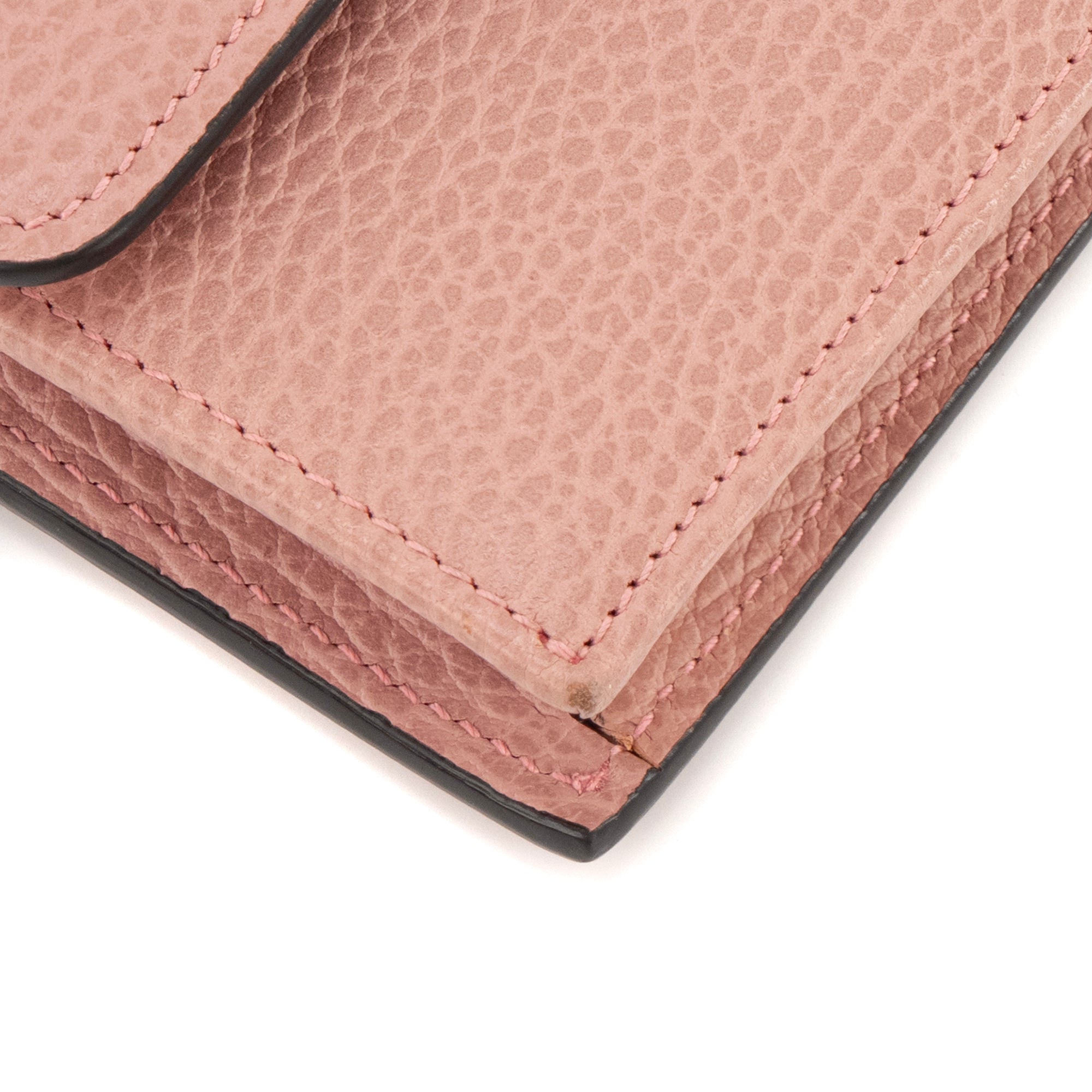 GUCCI - Sac à bandoulière wallet on chain Interlocking Gucci en cuir grainé rose