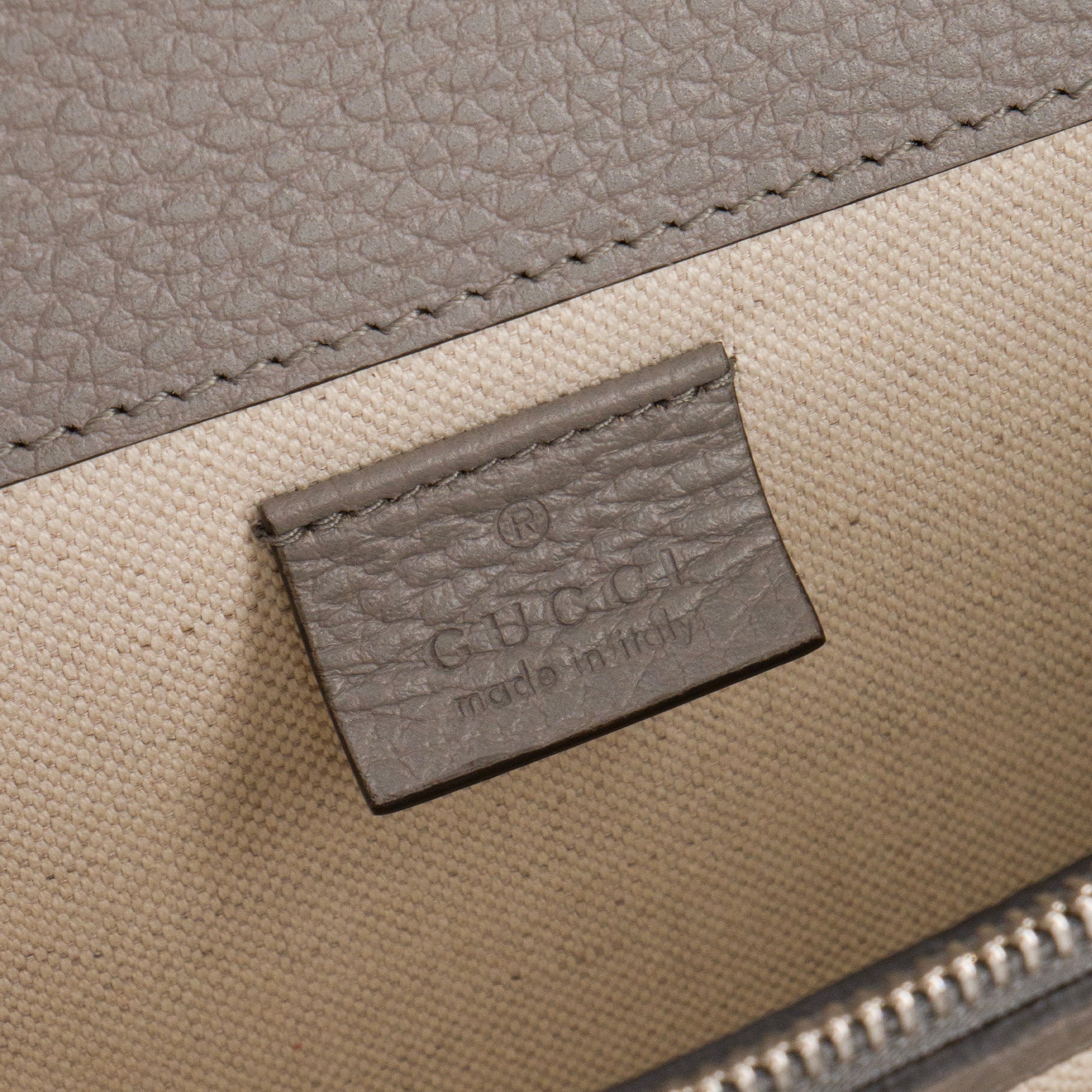 GUCCI - Sac à épaule Dionysus Gucci en cuir grainé gris
