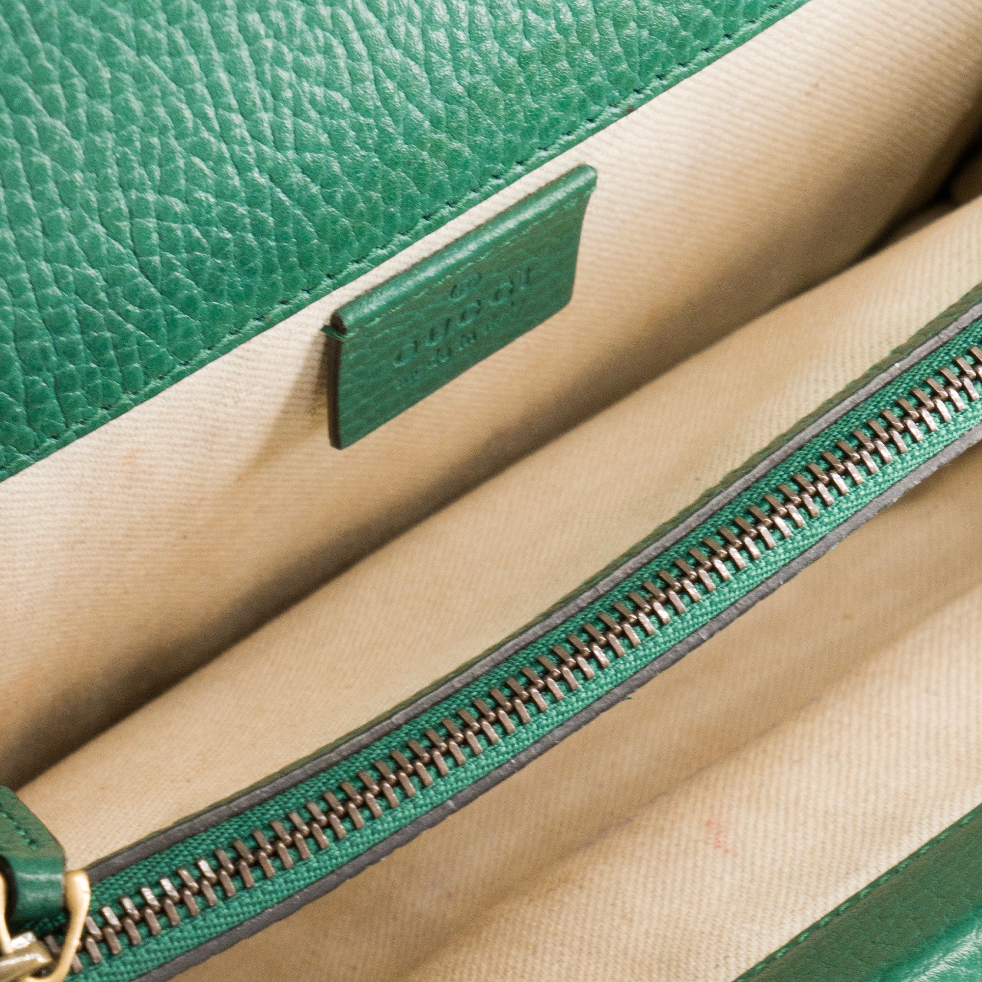 GUCCI - Sac à épaule Dionysus Gucci en cuir grainé vert émeraude