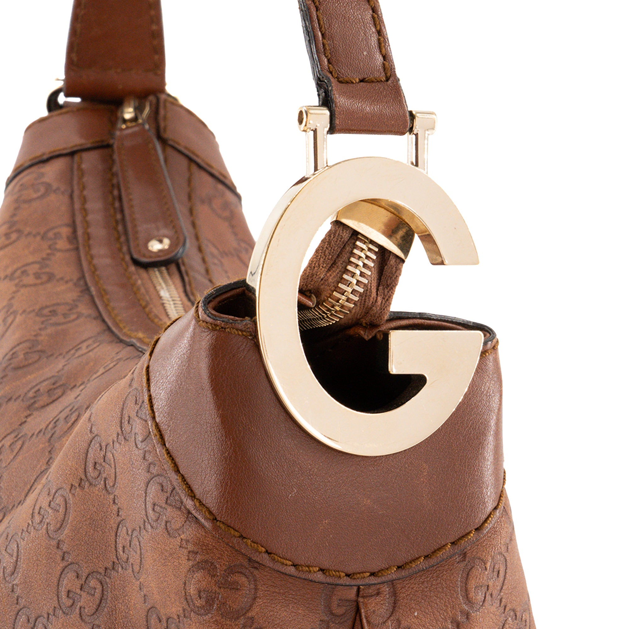 GUCCI - Gucci shoulder bag in vintage brown embossed leather