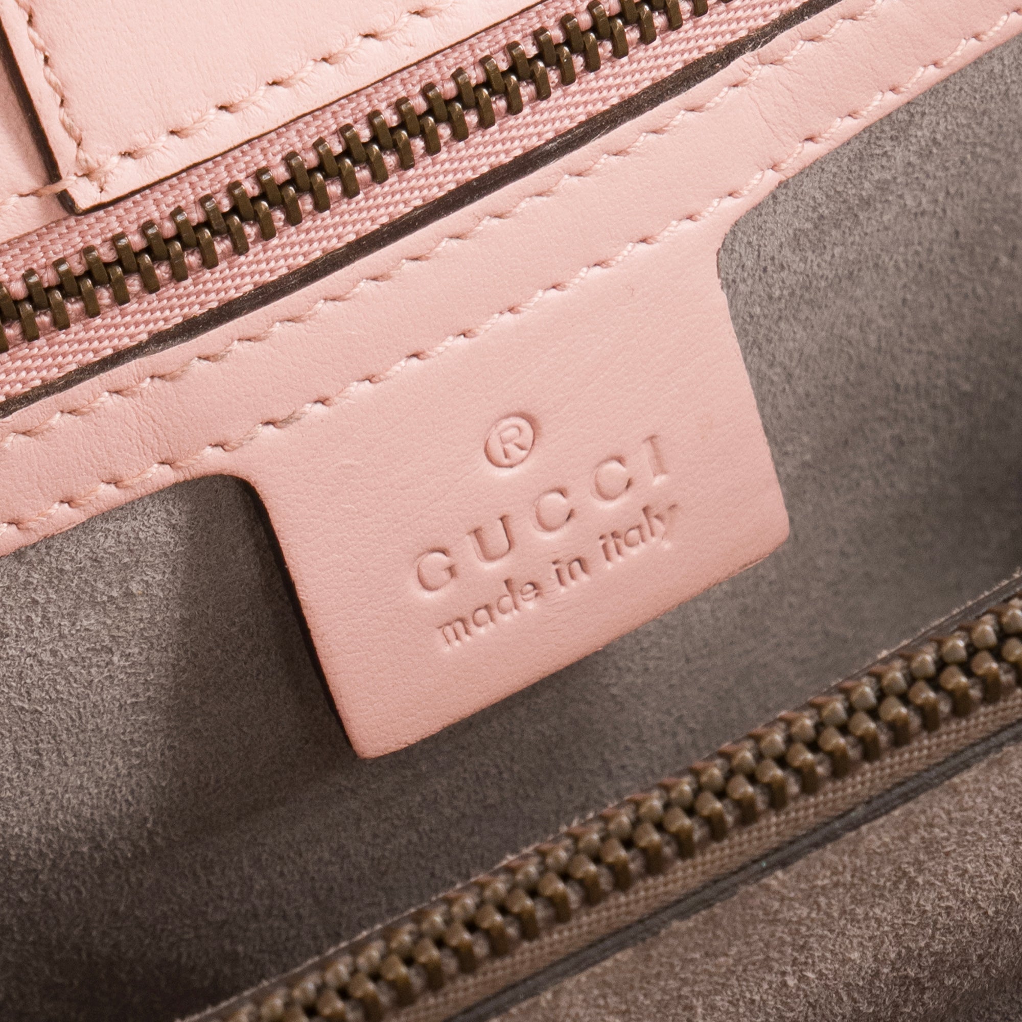 GUCCI - Sac bandoulière Shopping GG Marmont Gucci en cuir rose