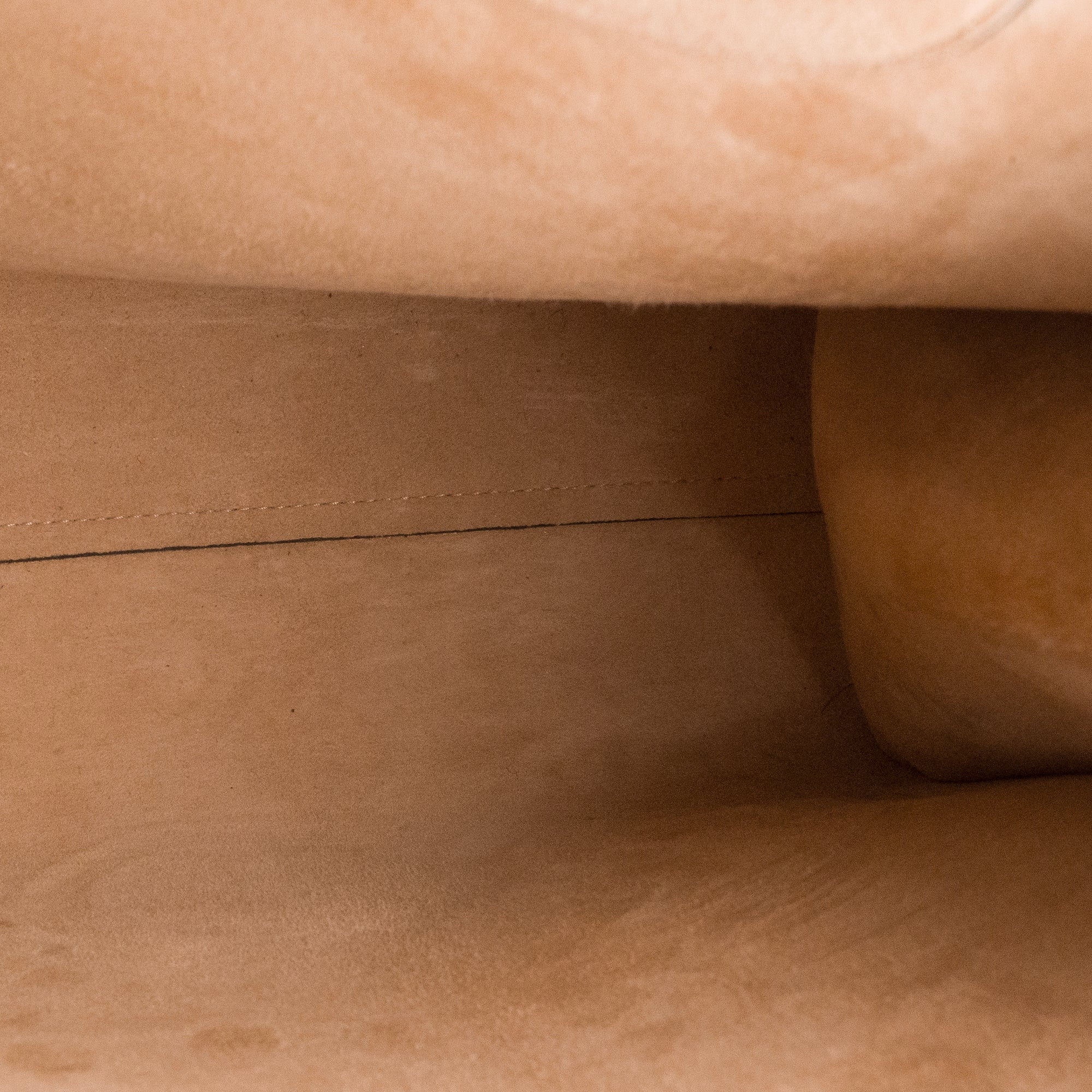 GUCCI - Sac cabas Tote XL Gucci en cuir noir