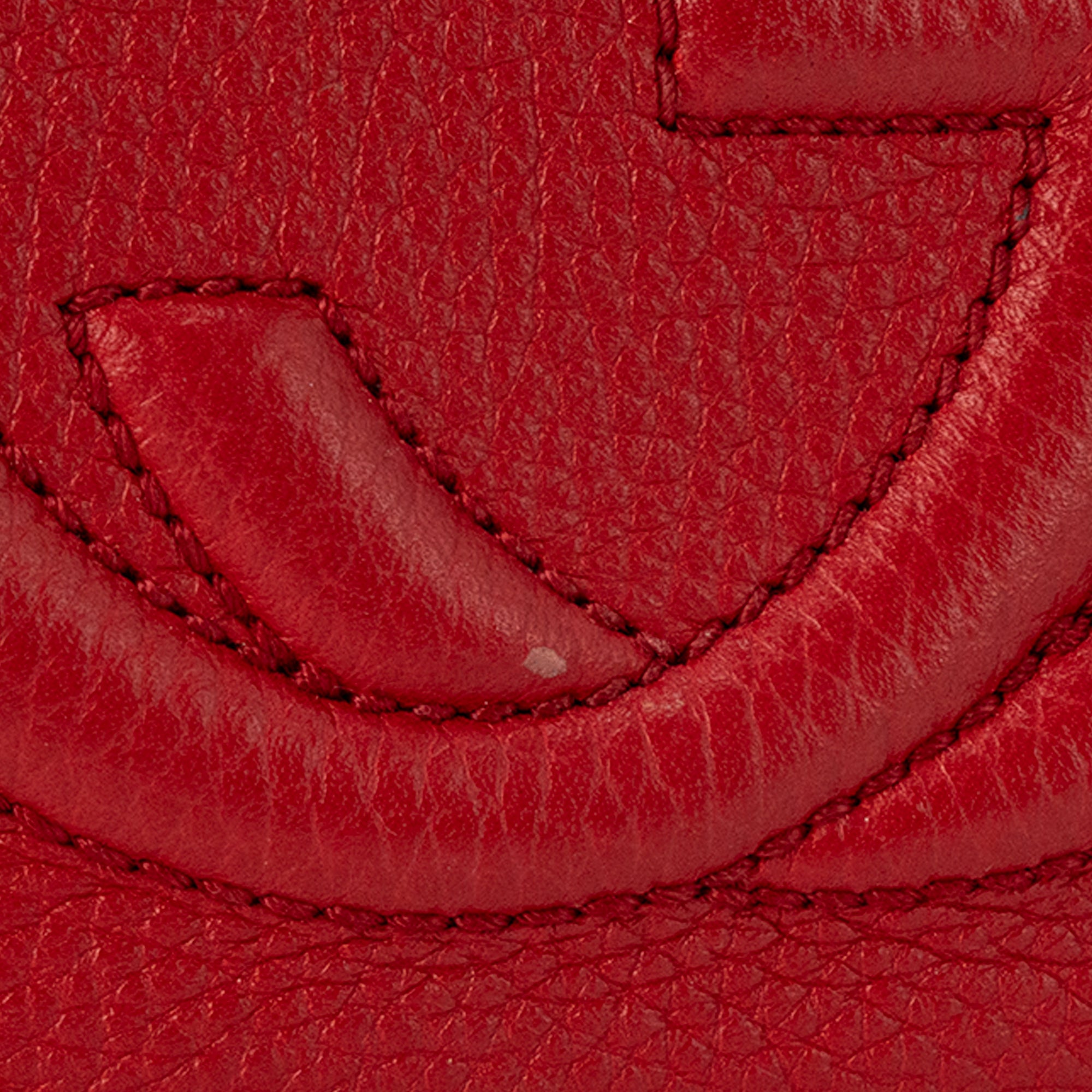 GUCCI - Sac à bandoulière Soho Gucci en cuir grainé rouge