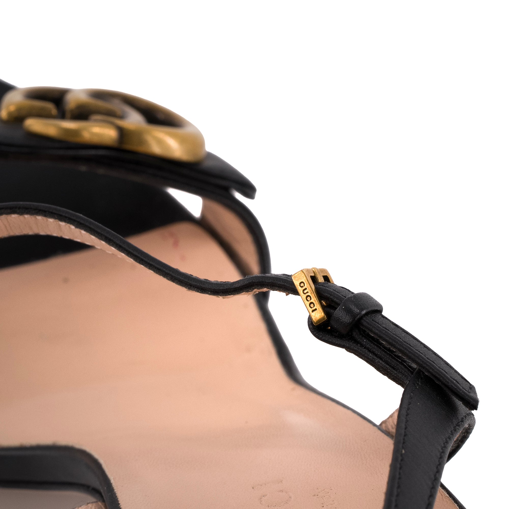 GUCCI - Sandales à talon GG Marmont Gucci en cuir noir (T38)