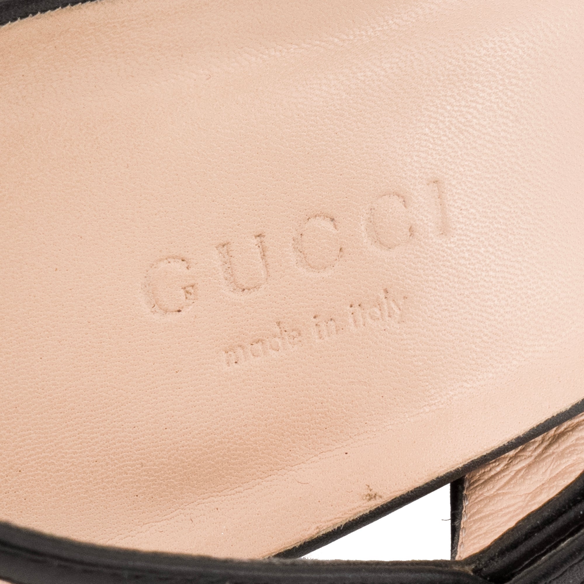 GUCCI - Sandales à talon GG Marmont Gucci en cuir noir (T38)