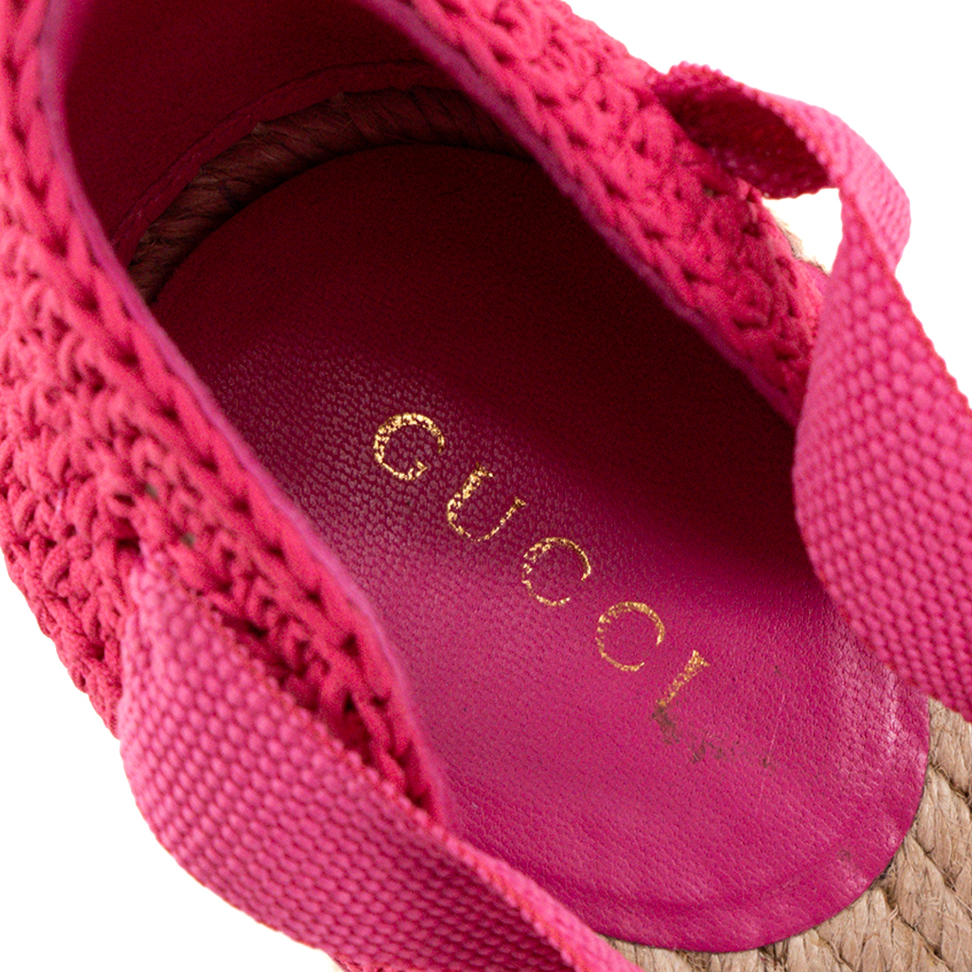 GUCCI - Espadrilles à plateformes GG Gucci en crochet rose et raphia beige (T37)
