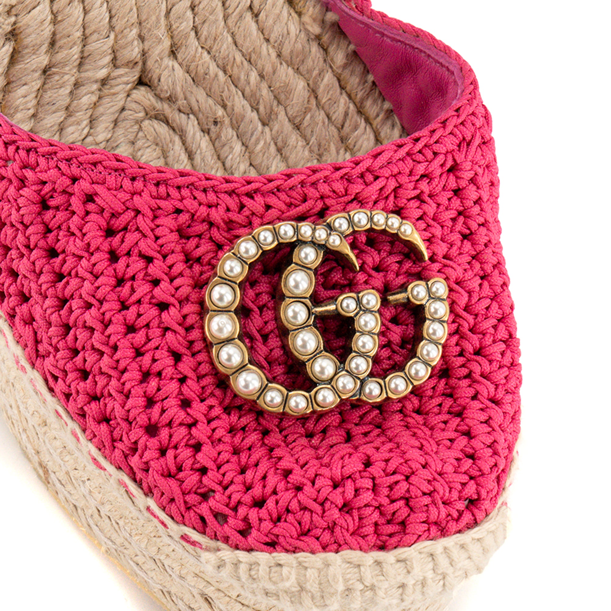 GUCCI - Espadrilles à plateformes GG Gucci en crochet rose et raphia beige (T37)