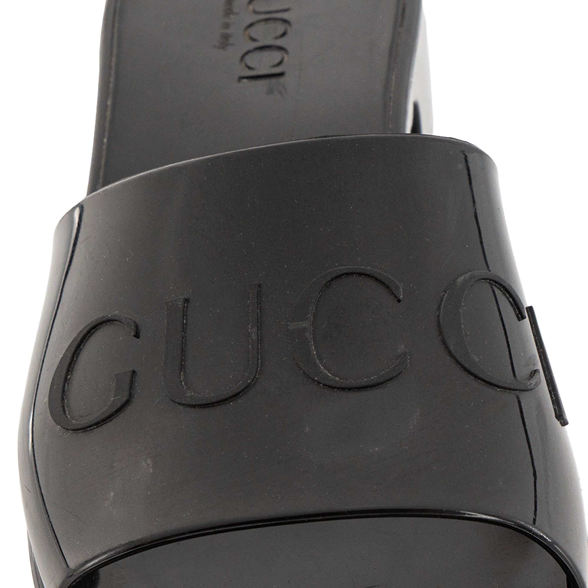 GUCCI - Sandales Rubber Gucci en caoutchouc noir (T37)