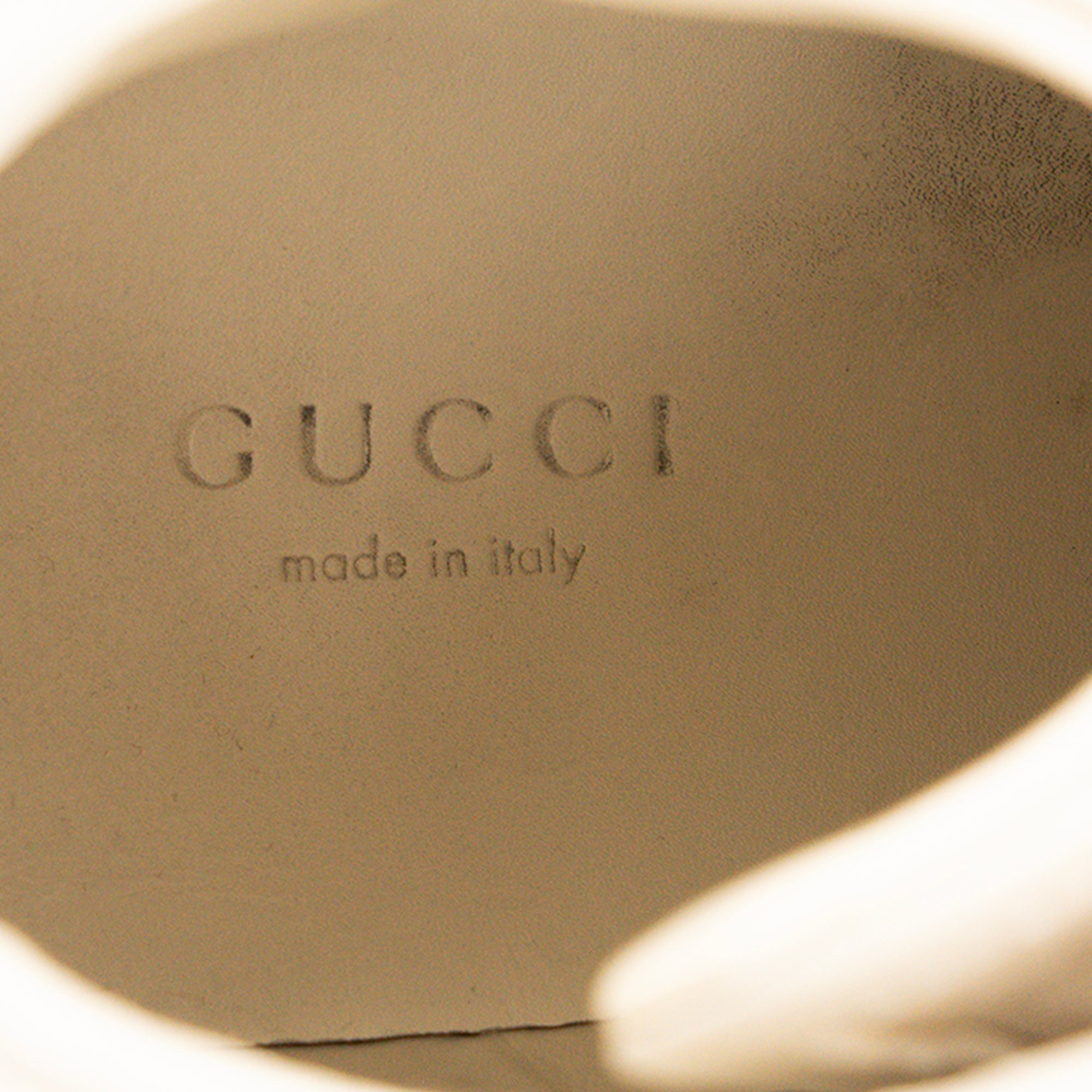 GUCCI - Sneakers montantes Gucci en toile GG Supreme beige (T36)