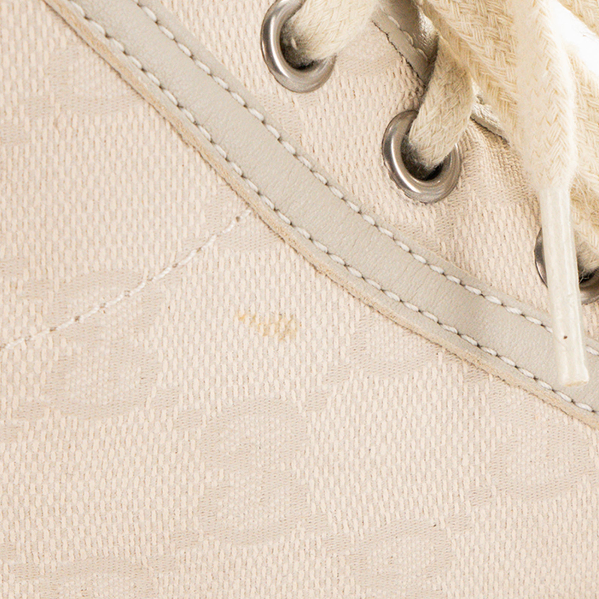 GUCCI - Sneakers montantes Gucci en toile GG Supreme beige (T36)