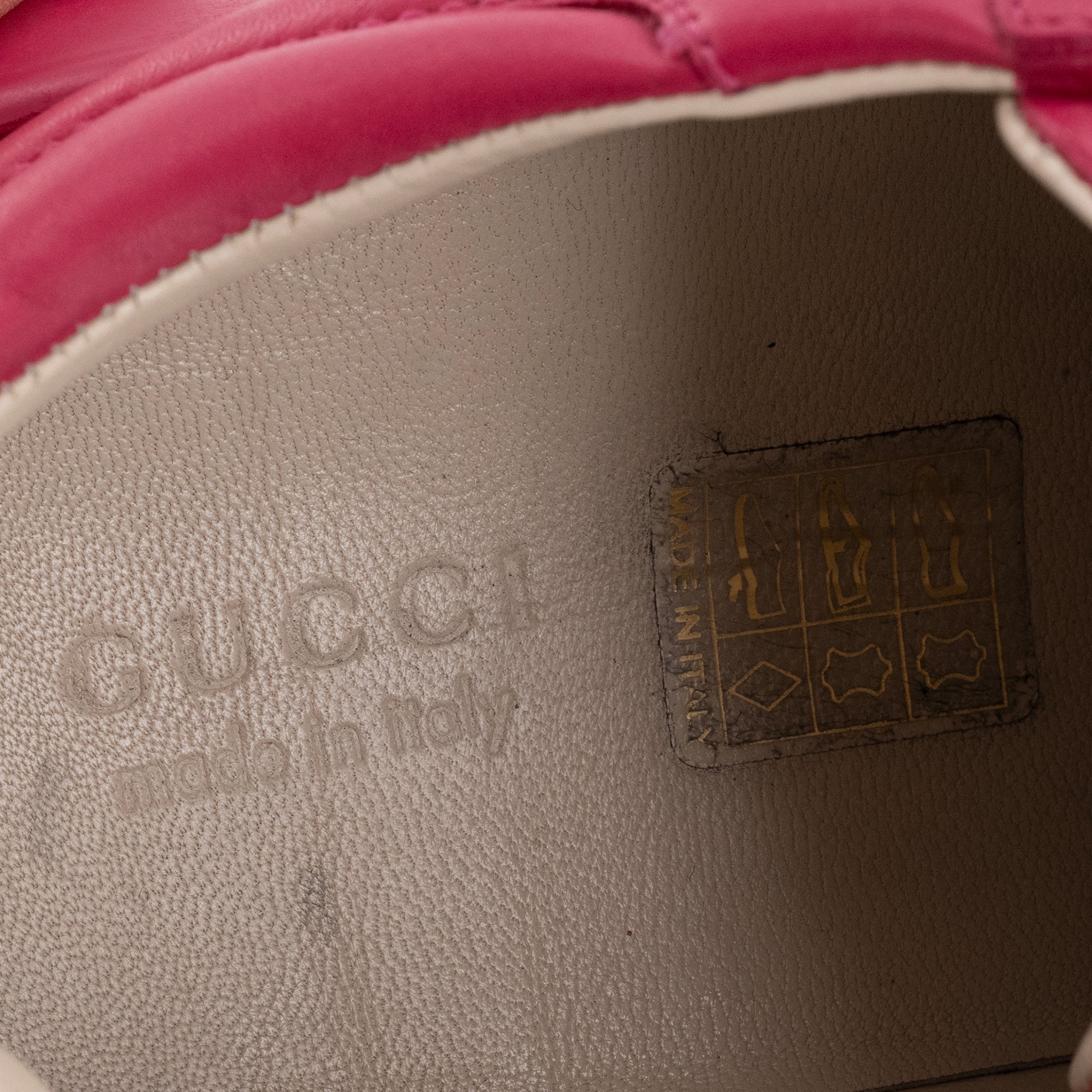 GUCCI - Sneakers Rhyton Gucci en cuir rose (T37)