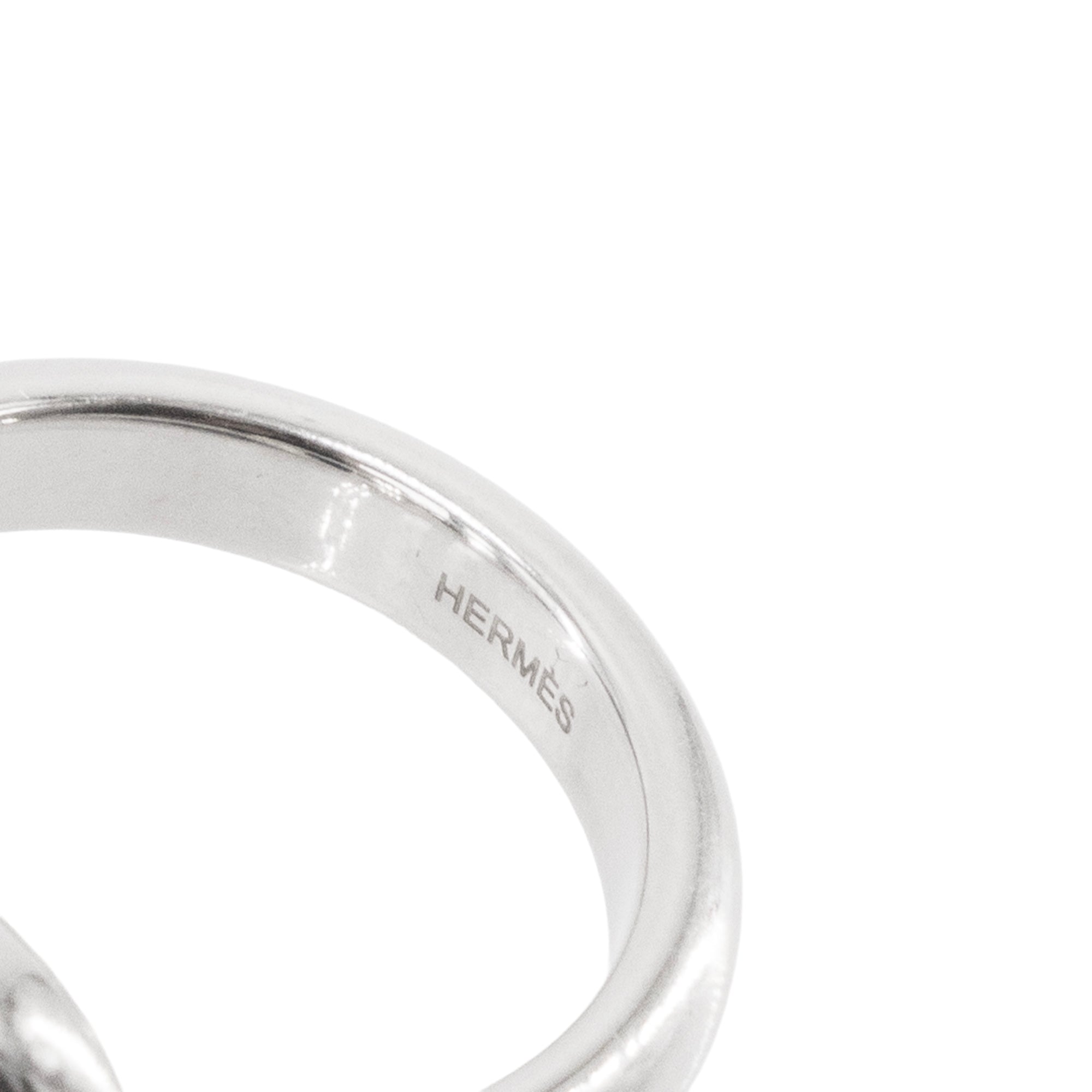 HERMÈS - Bague Maillon Hermès en argent et émail noir (T60)