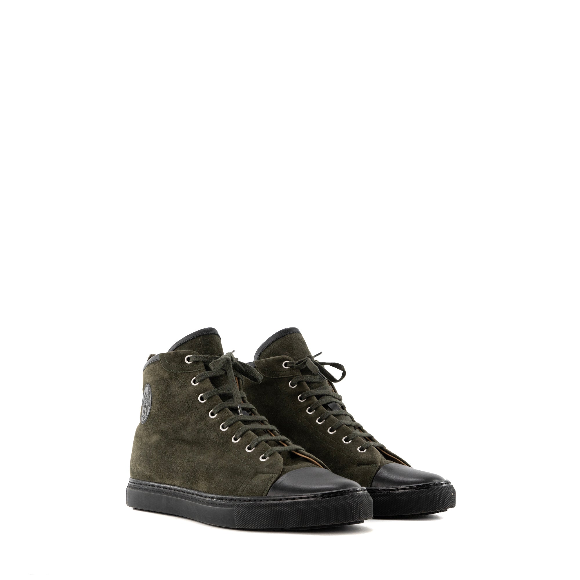 HERMÈS - Baskets montantes Hermès en daim kaki et cuir lisse noir (T43)