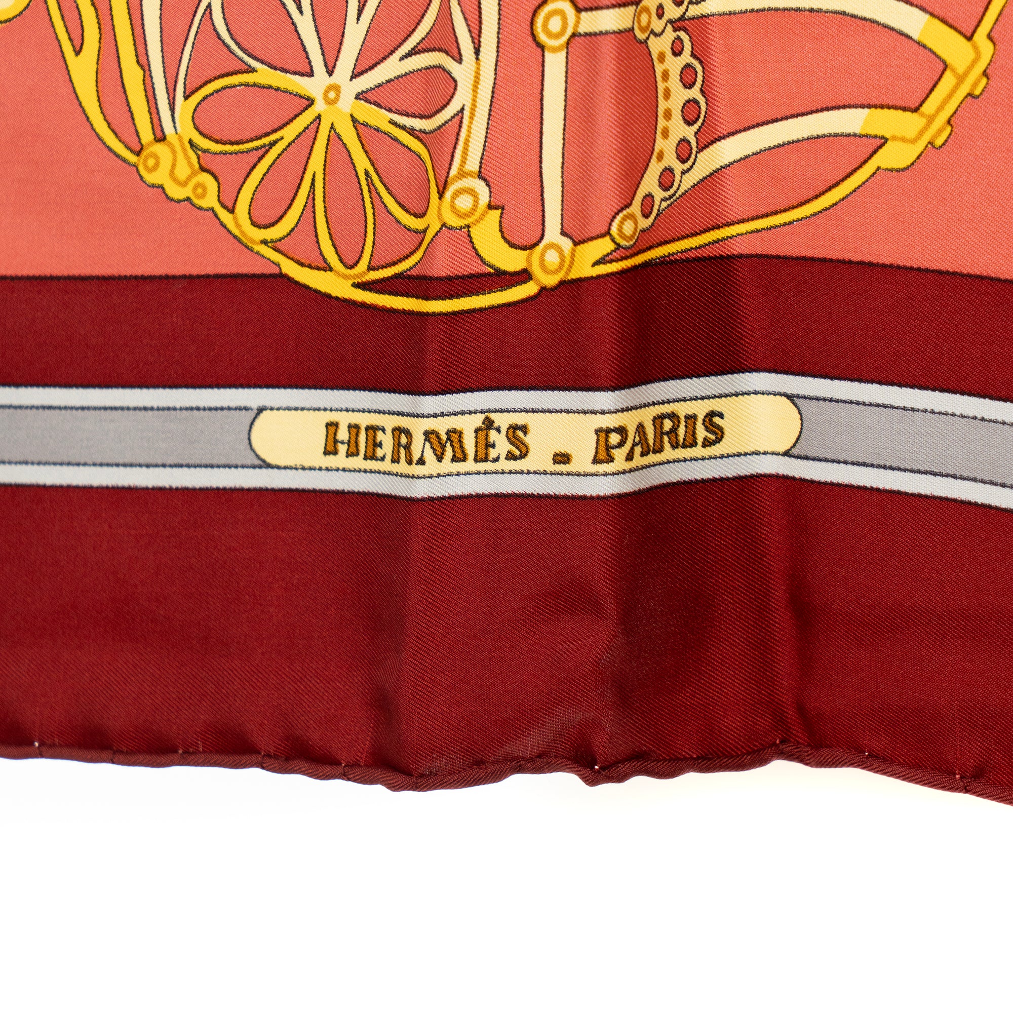 HERMÈS - Carré 90 Les Muserolles Hermès en soie multicolore