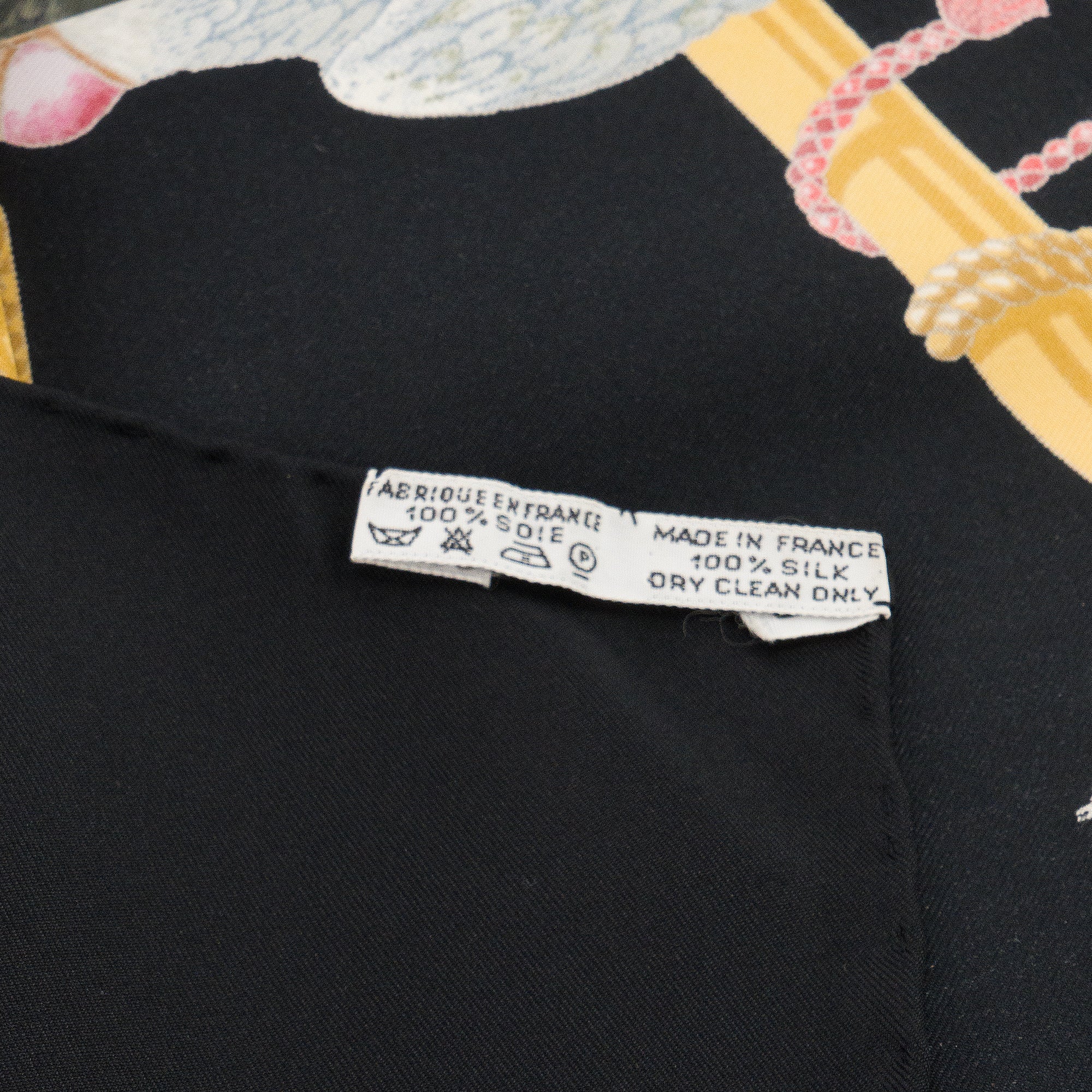 HERMÈS - Carré 90 Les Oiseaux Du Roy Hermès en soie multicolore