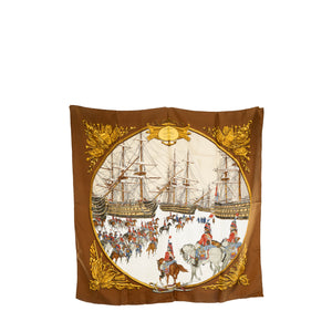 HERMÈS - Carré 90 Marine et Cavalerie Hermès en soie multicolore
