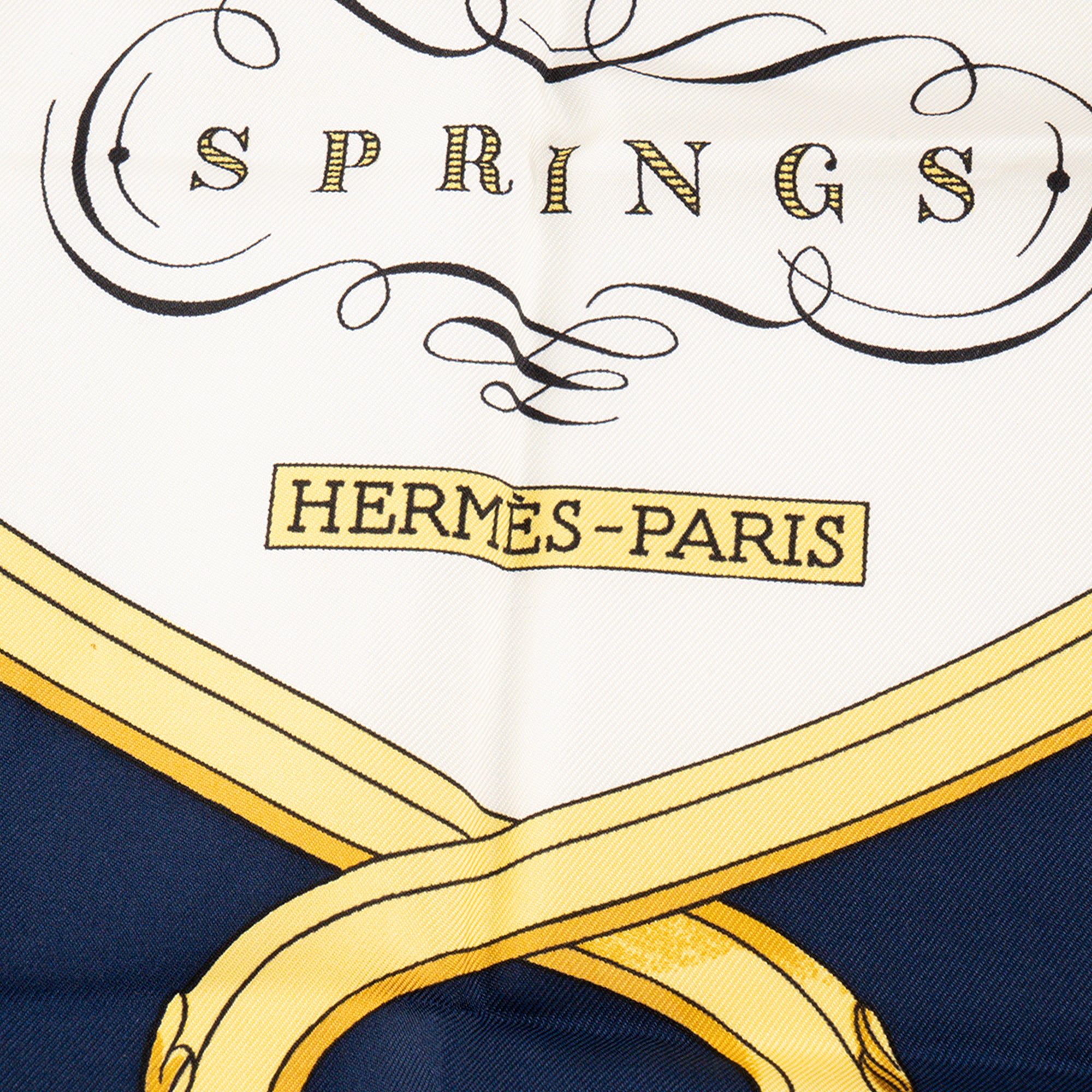 HERMÈS - Carré 90 Springs Hermès en soie bleu marine