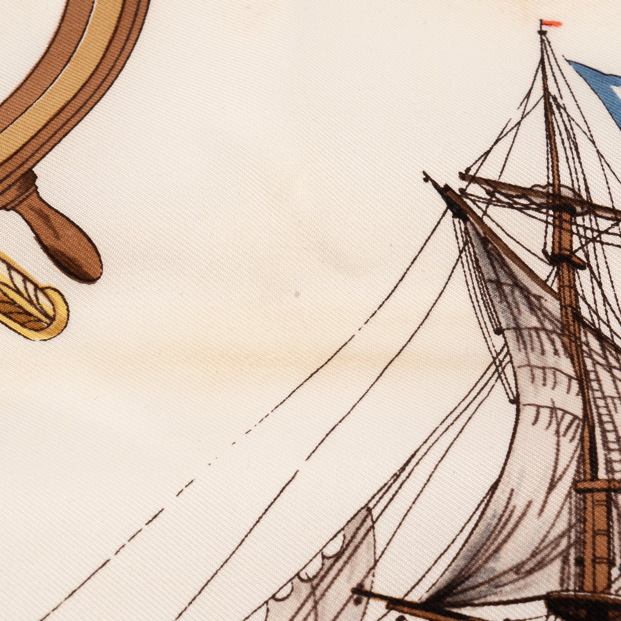 HERMÈS - Carré 90 Vaisseaux et Frégates Hermès en soie multicolore