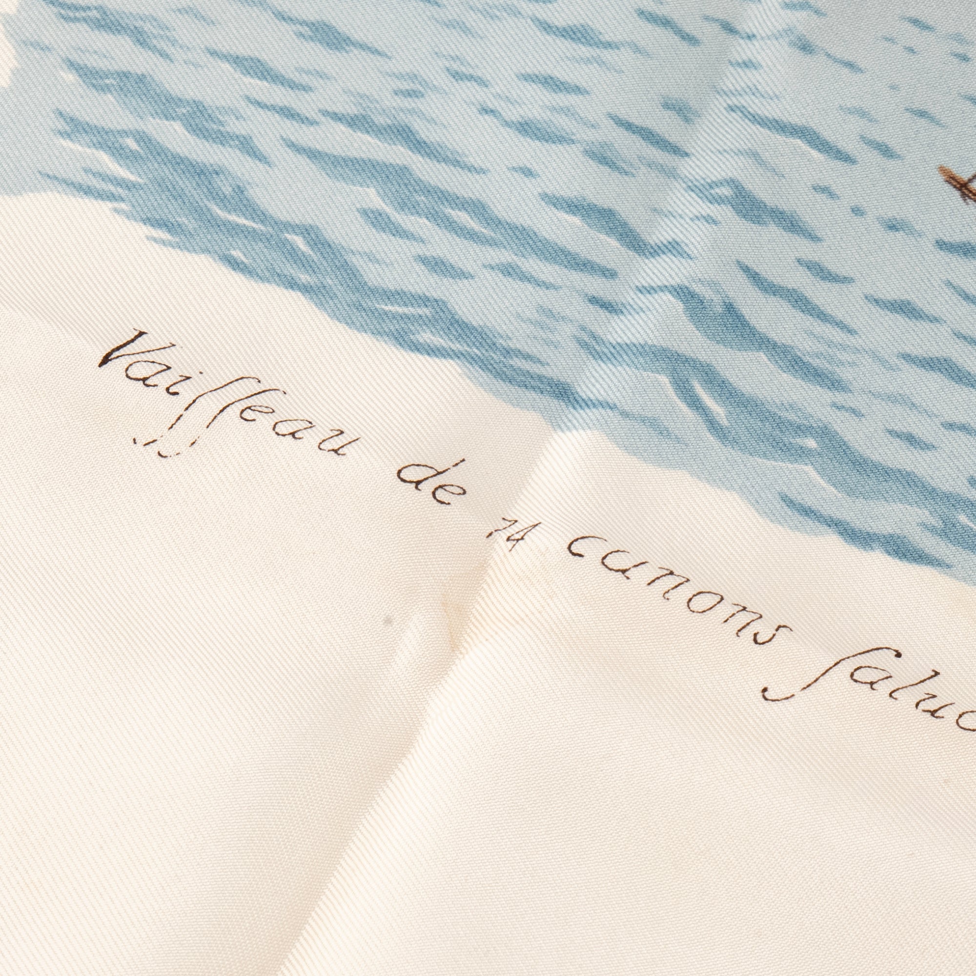 HERMÈS - Carré 90 Vaisseaux et Frégates Hermès en soie multicolore