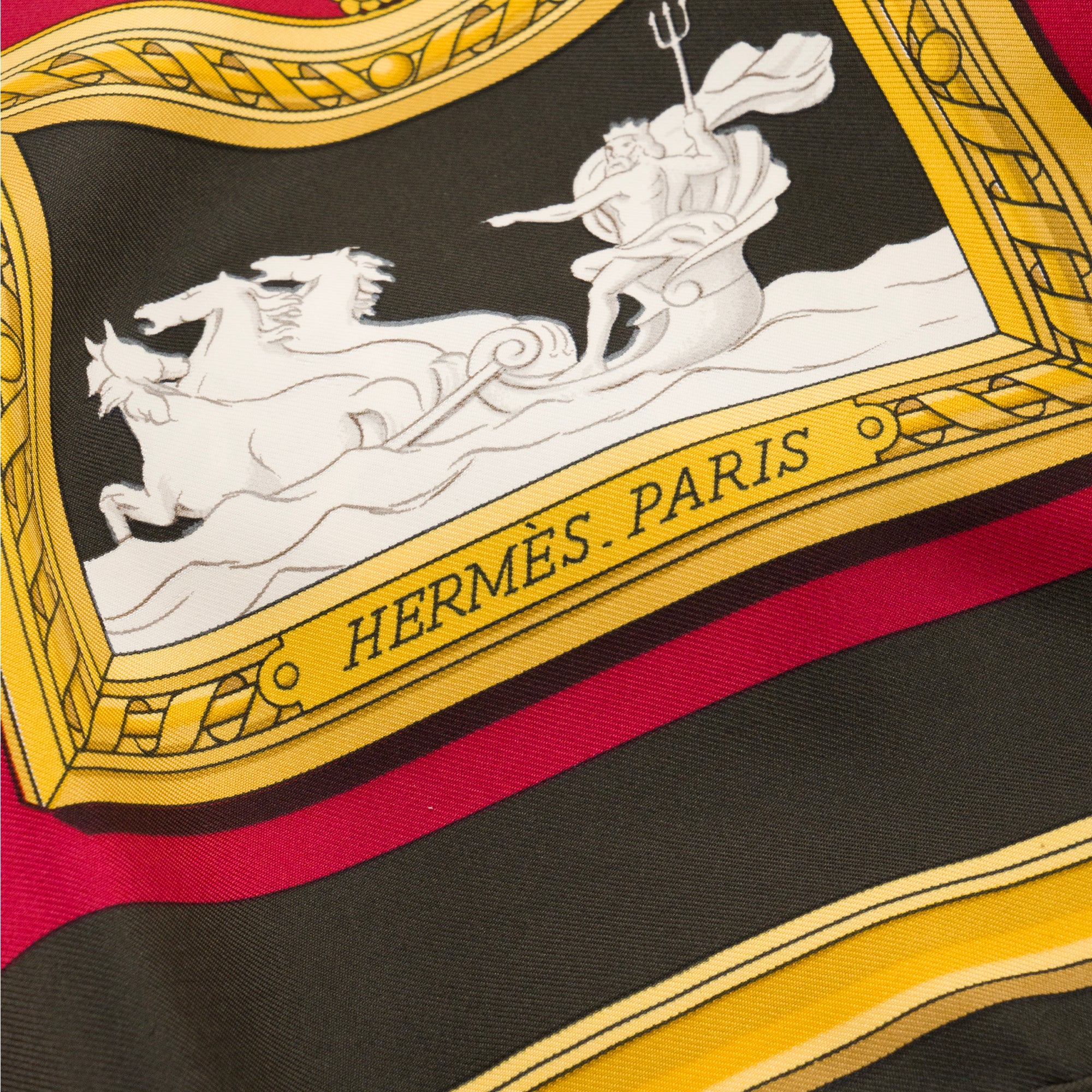 HERMÈS - Carré 90 Wedgwood Hermès en soie multicolore