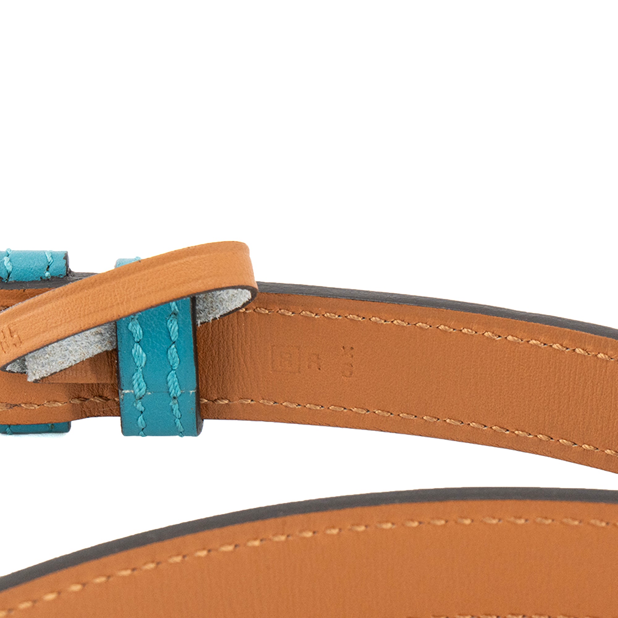 HERMÈS - Ceinture Etrivière 18 Hermès en cuir grainé bleu (T85)