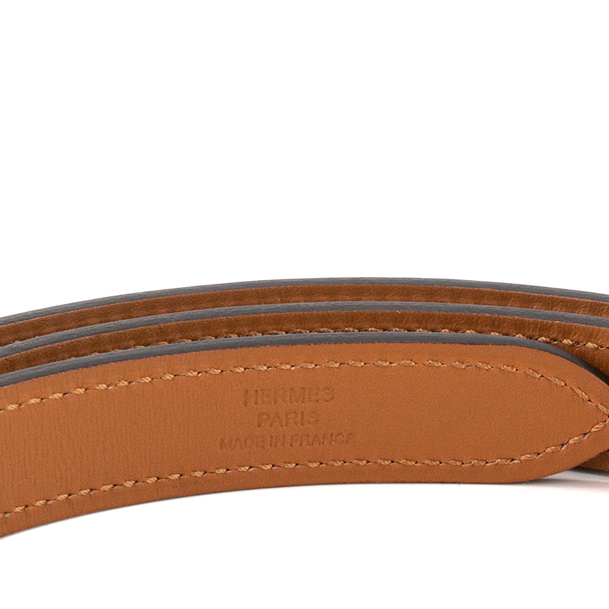 HERMÈS - Ceinture Etrivière 18 Hermès en cuir grainé bleu (T85)
