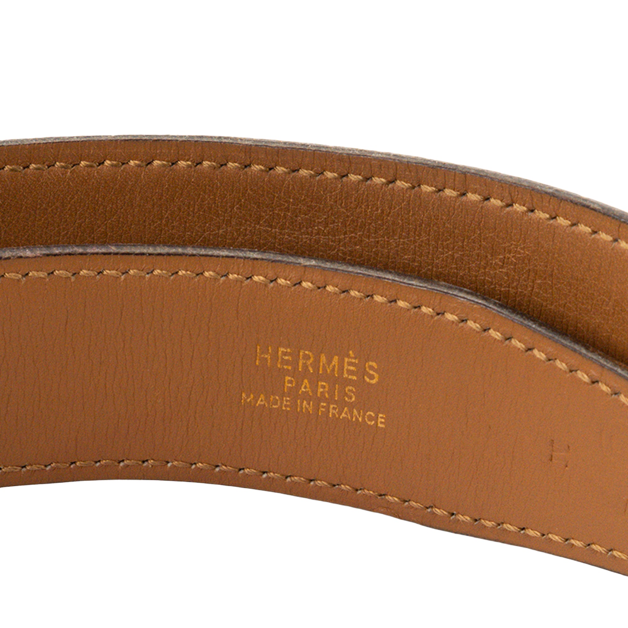 HERMÈS - Ceinture Kelly Large Hermès en cuir lisse noire (T65)