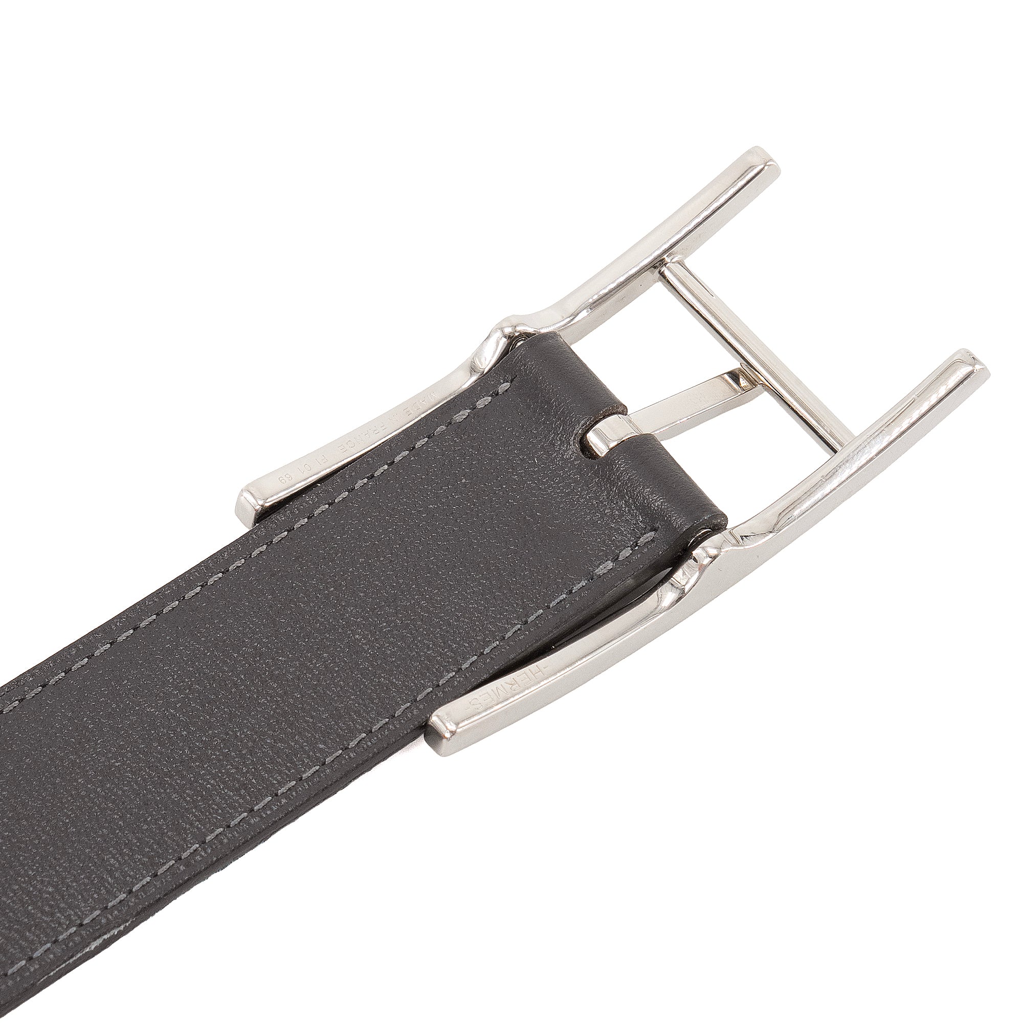 HERMÈS - Ceinture réversible Quentin Hermès en cuir noir ( T95)