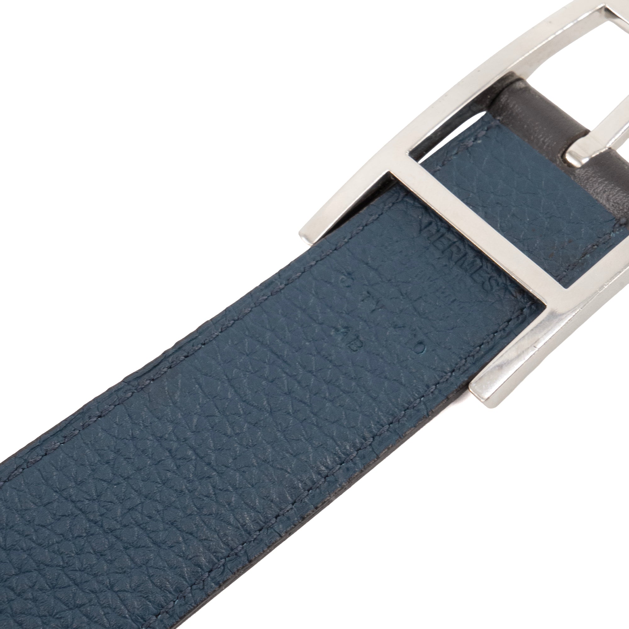 HERMÈS - Ceinture réversible Quentin Hermès en cuir noir ( T95)