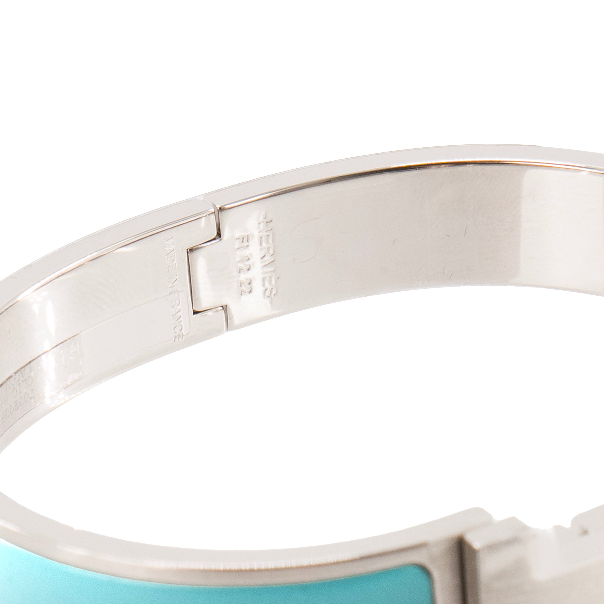 HERMÈS - Clic HH Hermès en métal argenté et émail brossé bleu (T5)