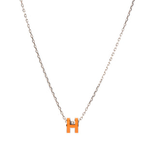 HERMÈS - Collier Pop H Hermès en métal argenté et émail orange