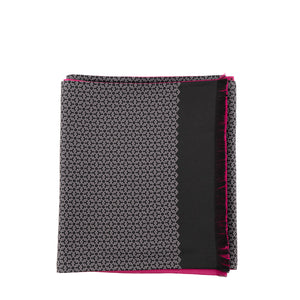 HERMÈS - Echarpe Hermès en soie noire et rose
