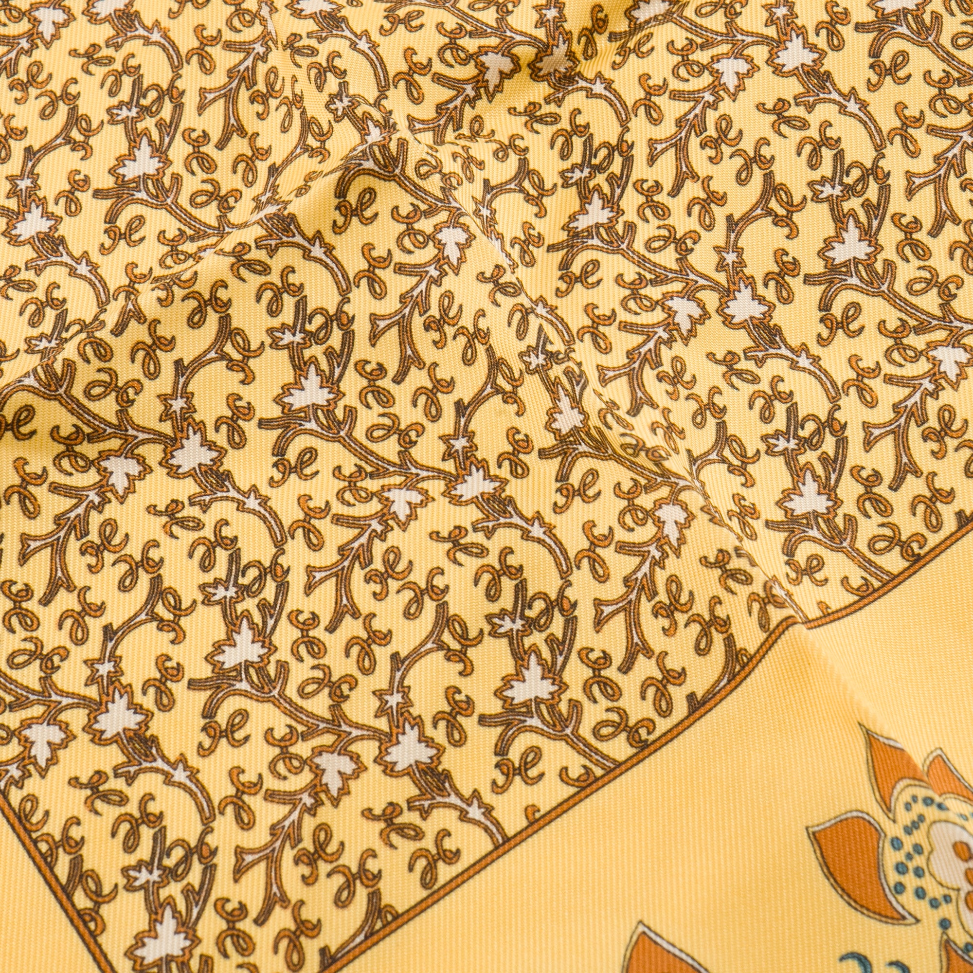 HERMÈS - Gavroche 45 Hermès en soie multicolore