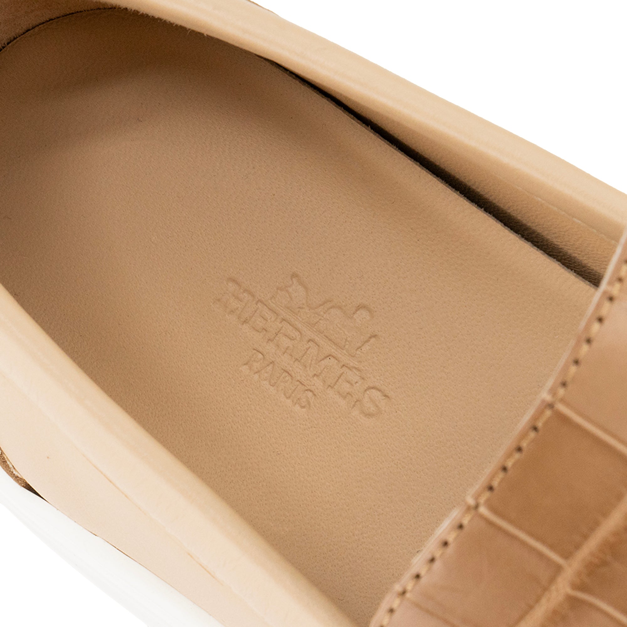HERMÈS - Mocassins Kelly Hermès en cuir lisse beige et cuir exotique alligator (T38)