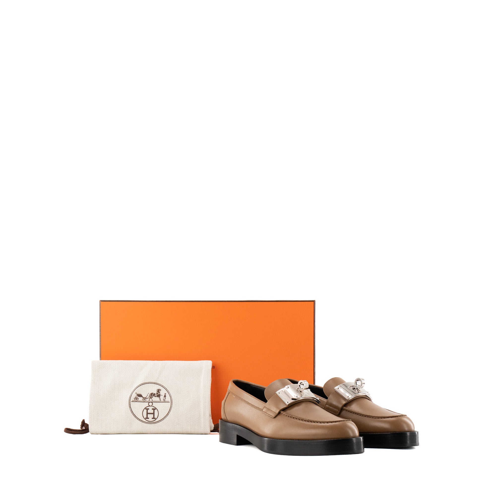 HERMÈS - Mocassins Kelly Hermès en cuir lisse marron (T37)
