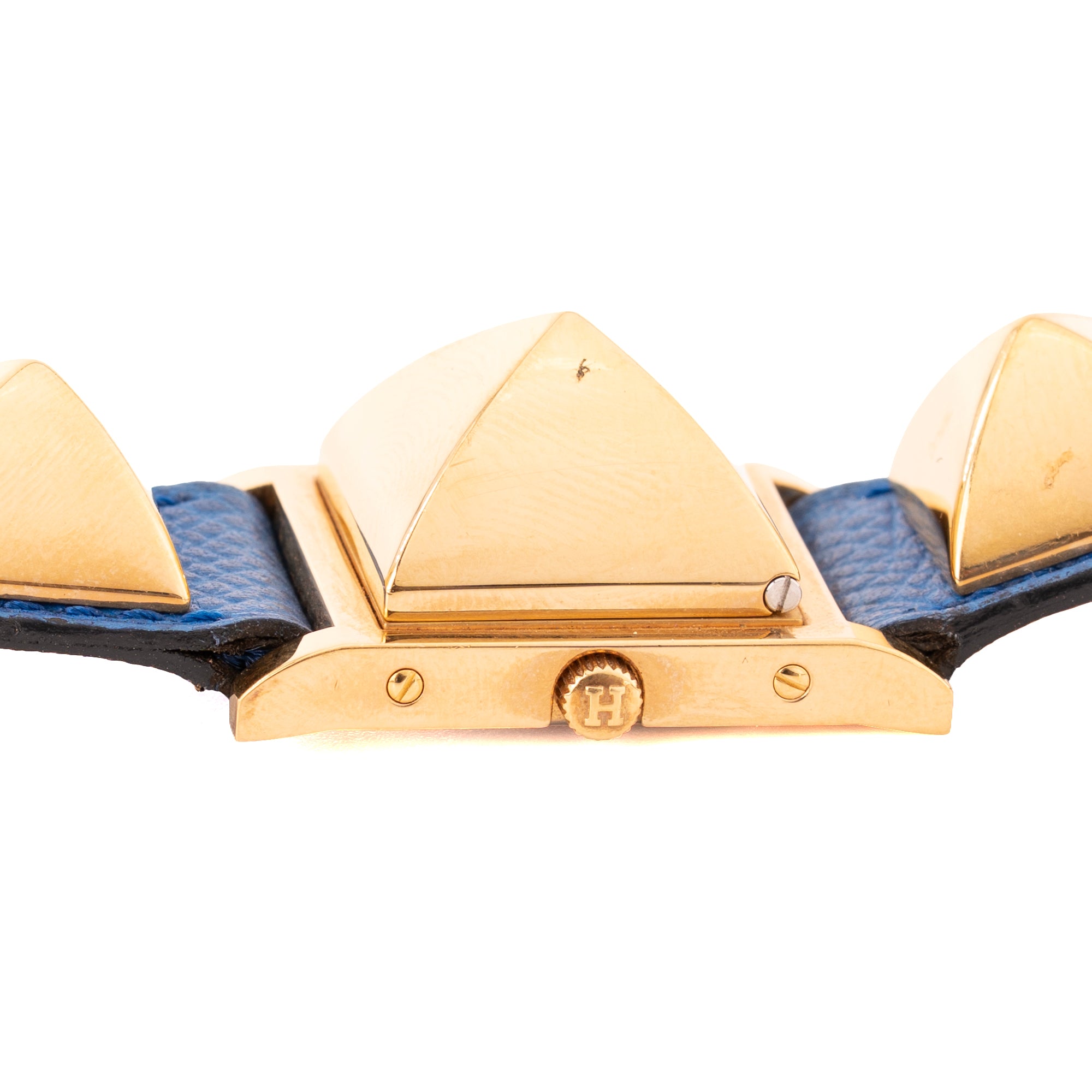 HERMÈS - Hermès Médor PM watch in blue grained leather and gold-plated