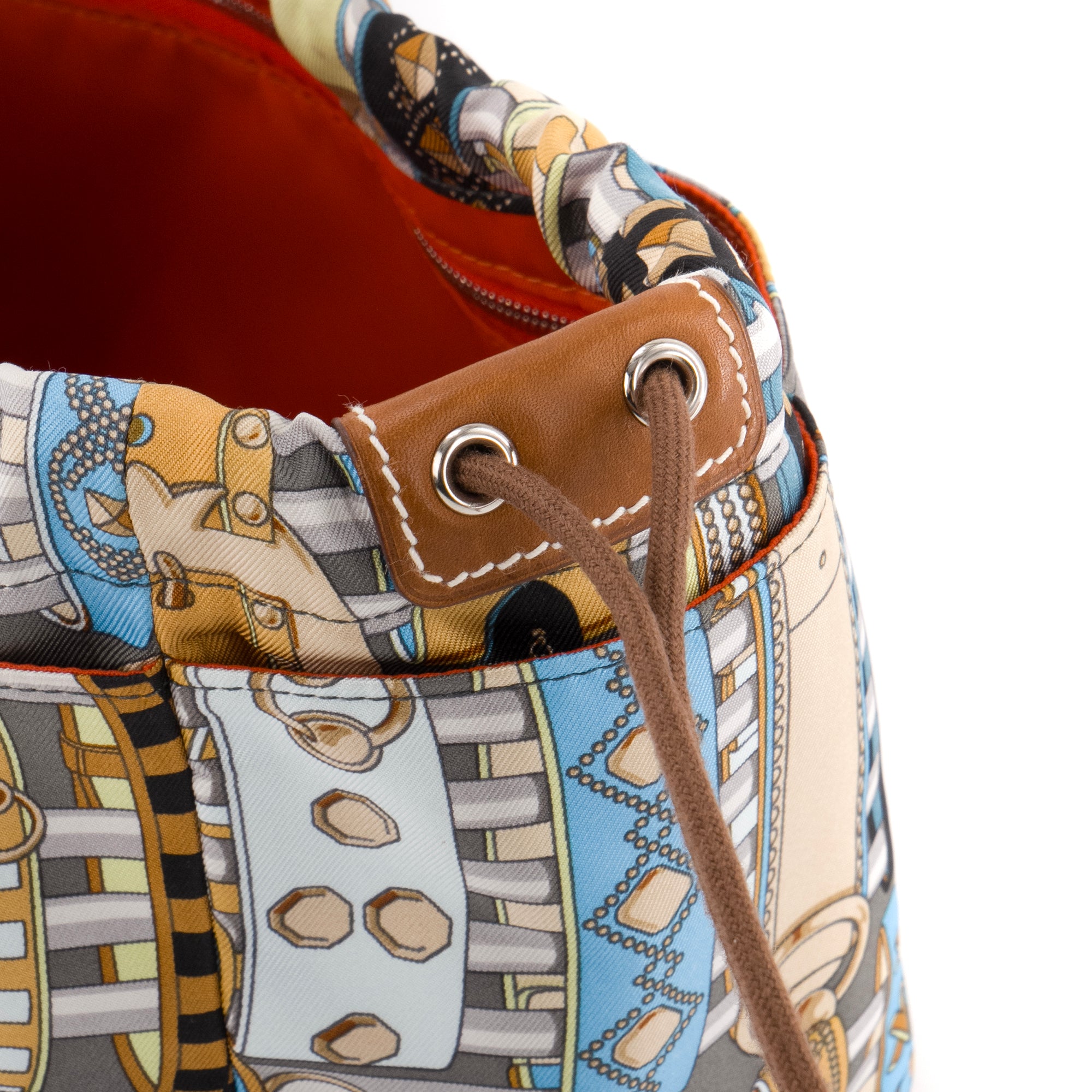 HERMÈS - Pochette Fourbi 25 Hermès en soie multicolore