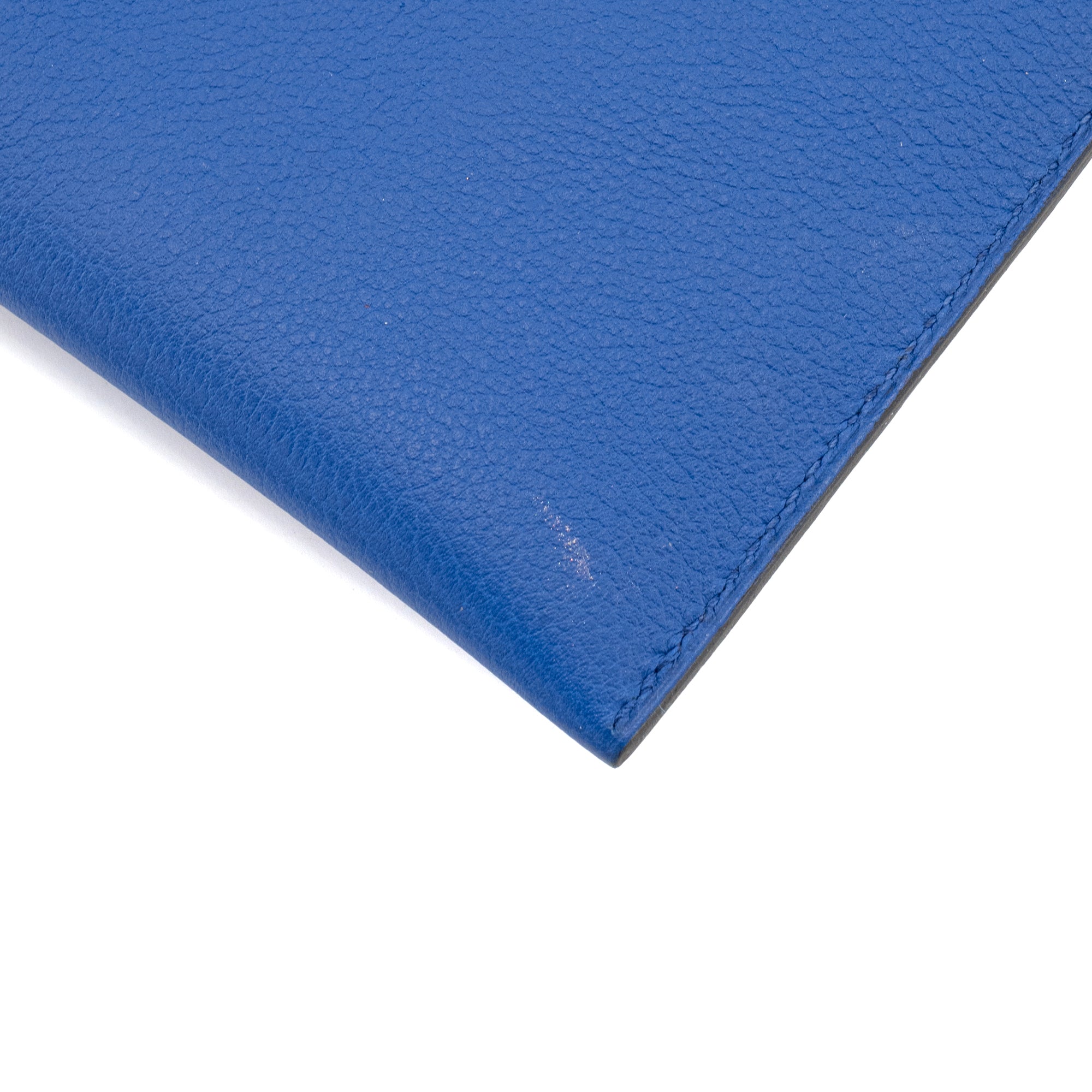 HERMÈS - Pochette Hermès en cuir evercolor bleu