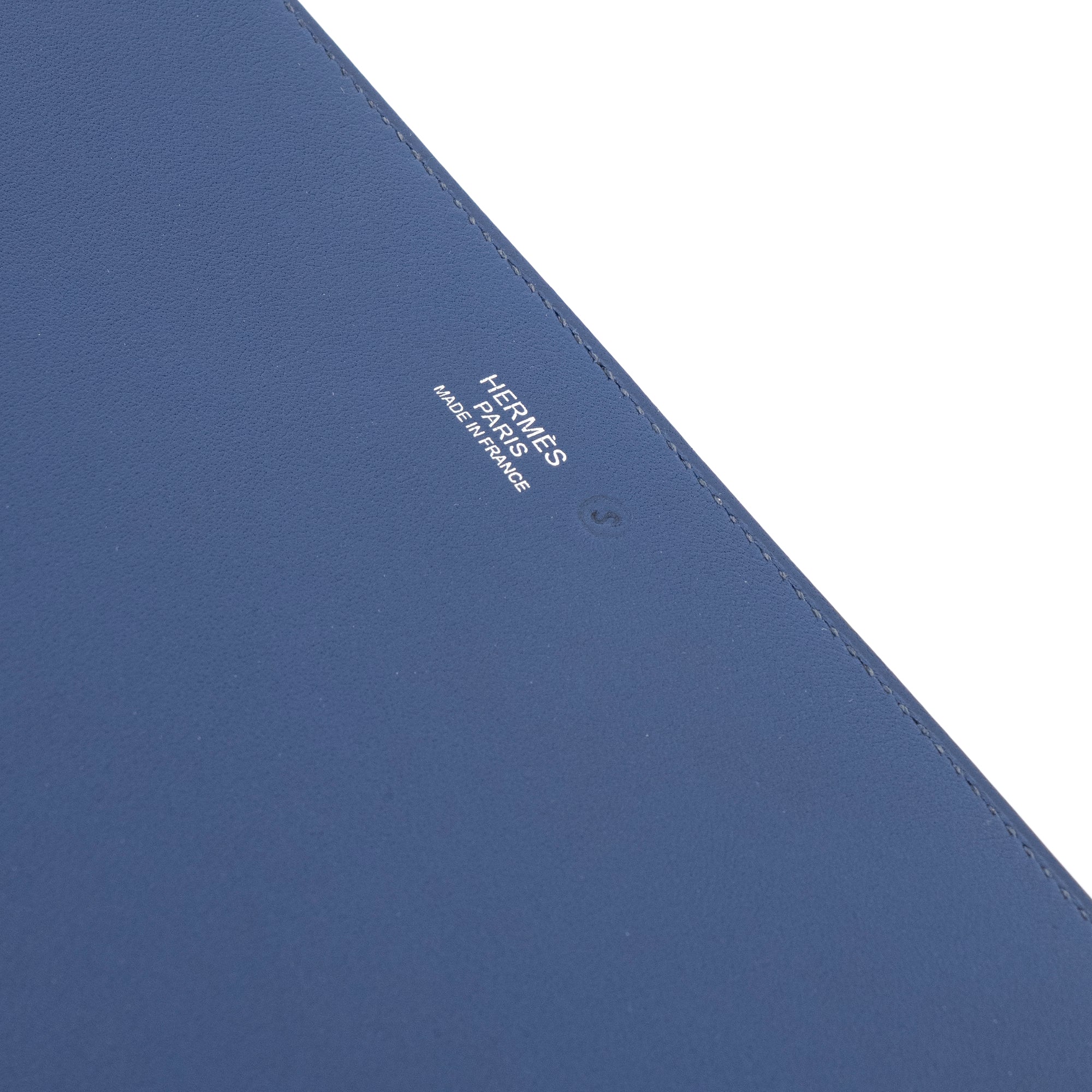 HERMÈS - Pochette Hermès en cuir evercolor bleu