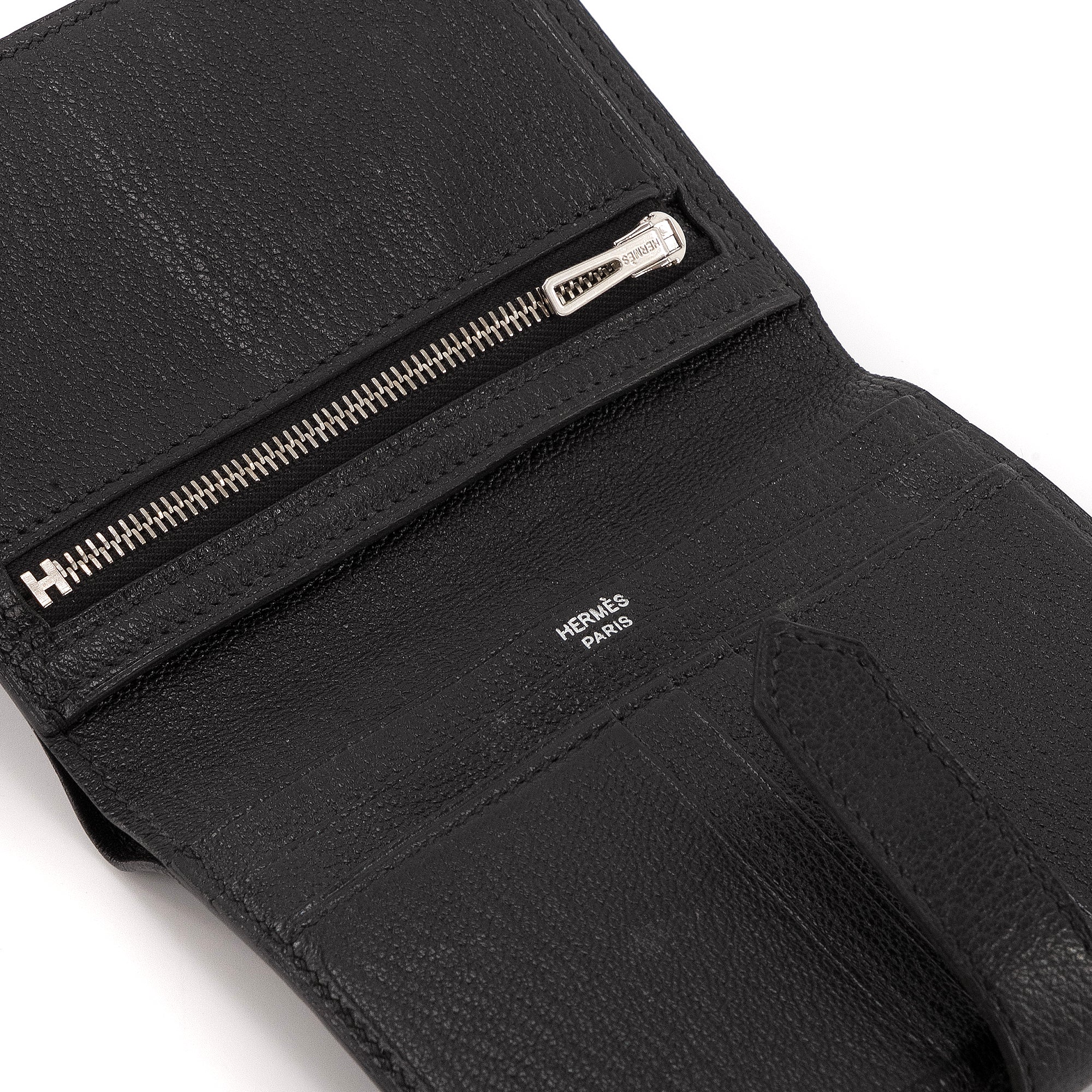 HERMÈS - Portefeuille Béarn Compact Hermès en cuir de chèvre noir