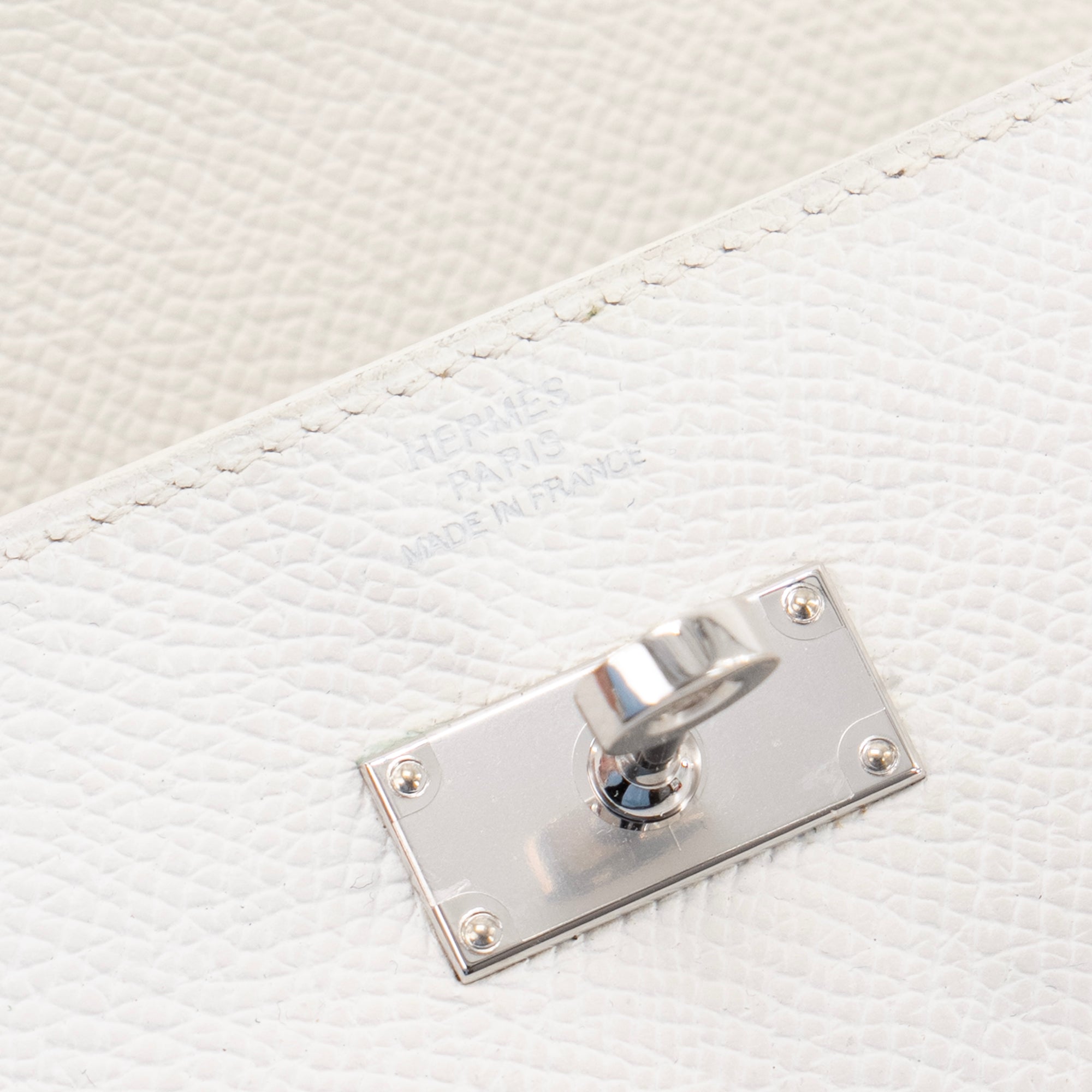 HERMÈS - Portefeuille Kelly Hermès en cuir epsom blanc