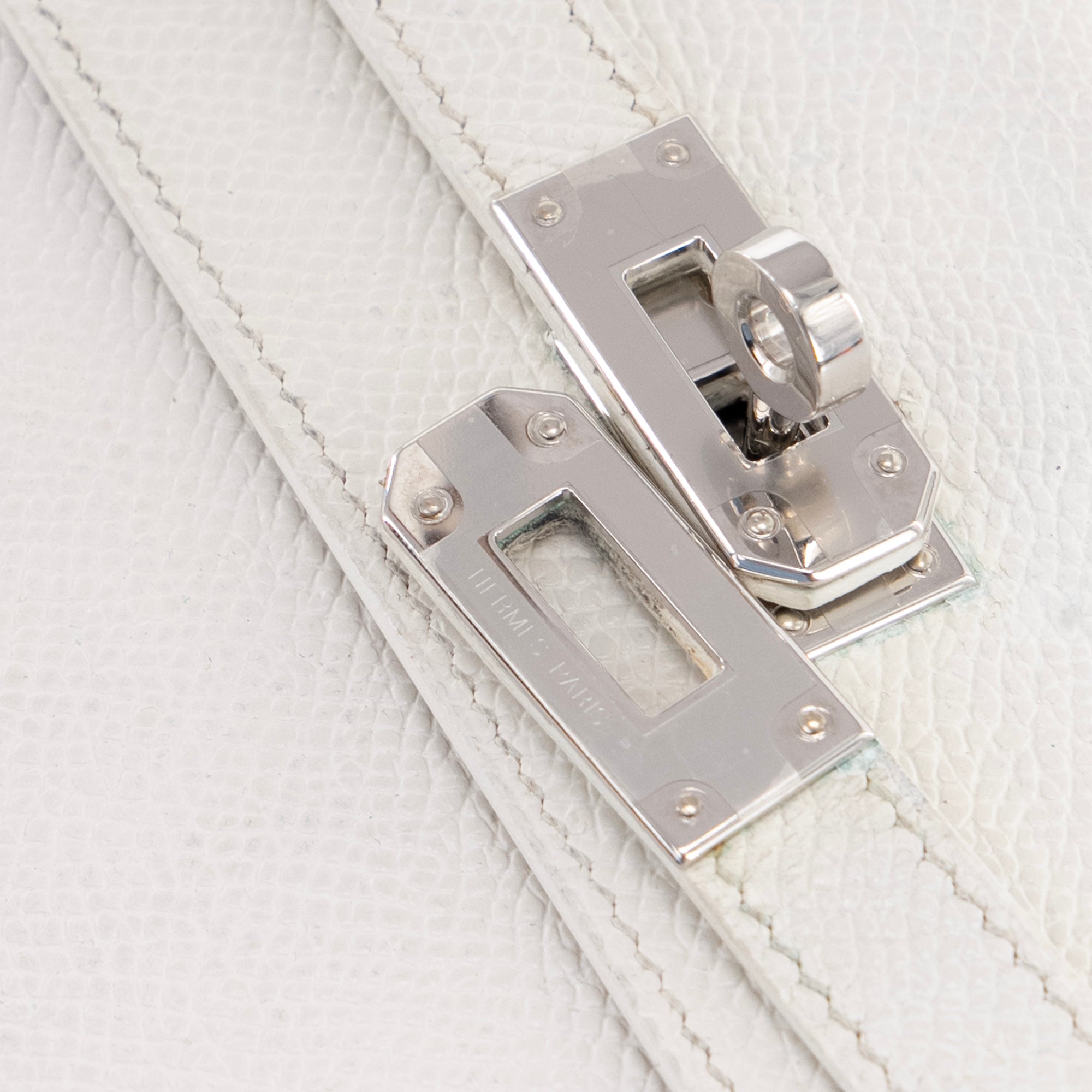HERMÈS - Portefeuille Kelly Hermès en cuir epsom blanc