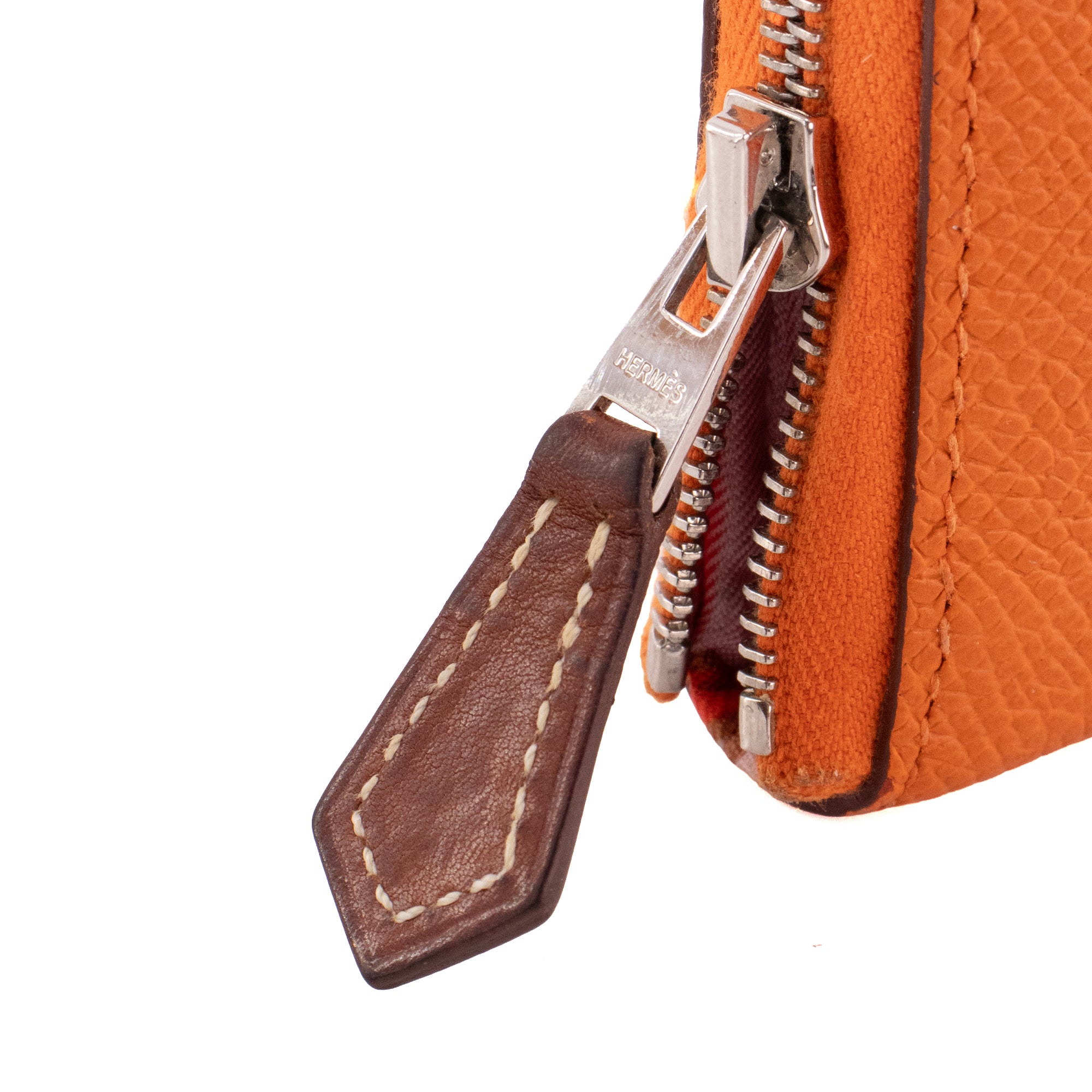 HERMÈS - Portefeuille Silk'In compact Hermès en cuir epsom orange