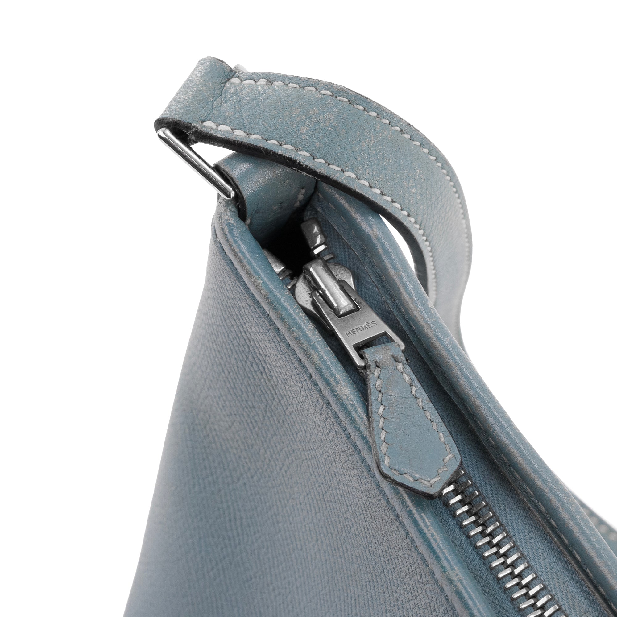 HERMÈS - Sac à bandoulière Berlingot Hermès en cuir epsom bleu
