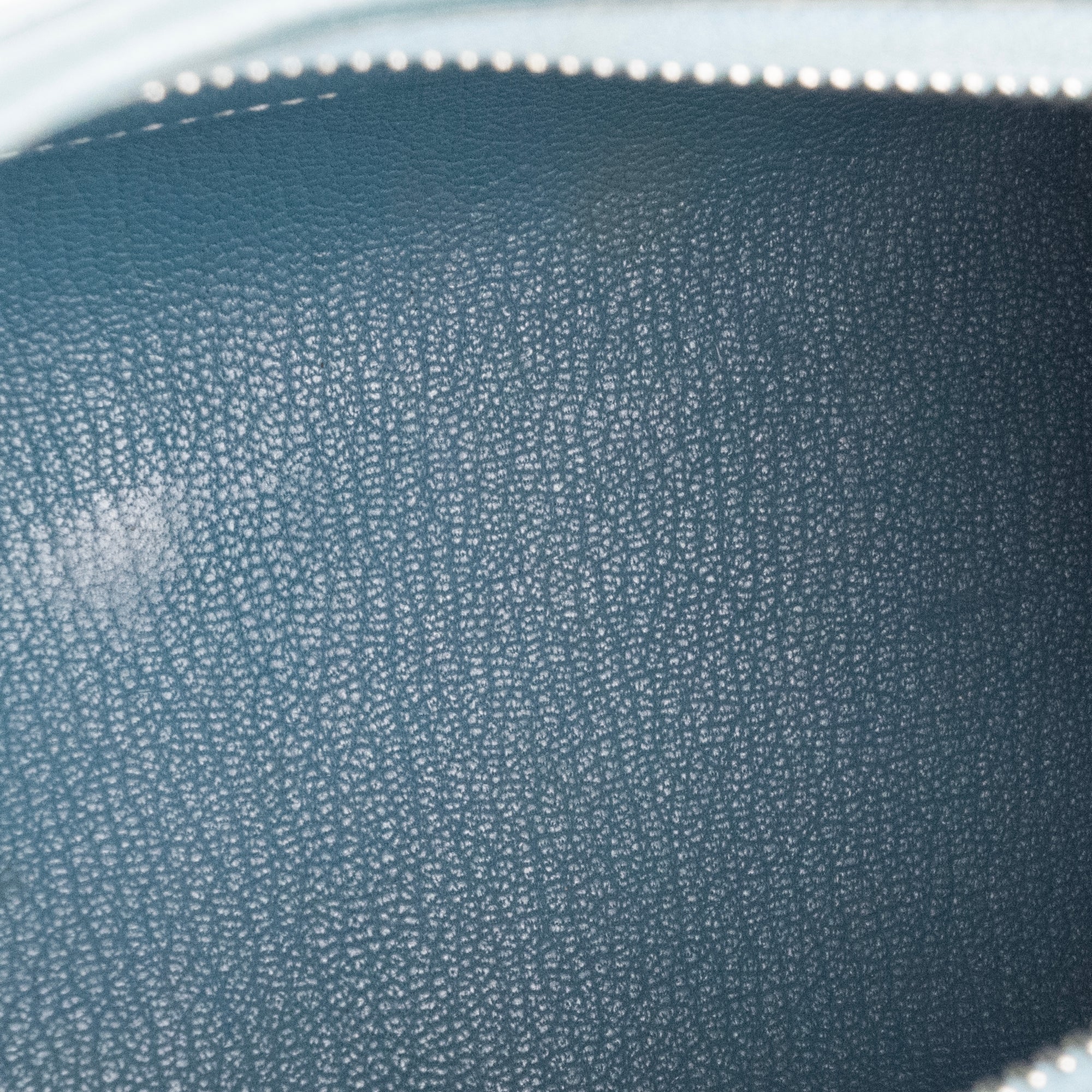 HERMÈS - Sac à bandoulière Berlingot Hermès en cuir epsom bleu